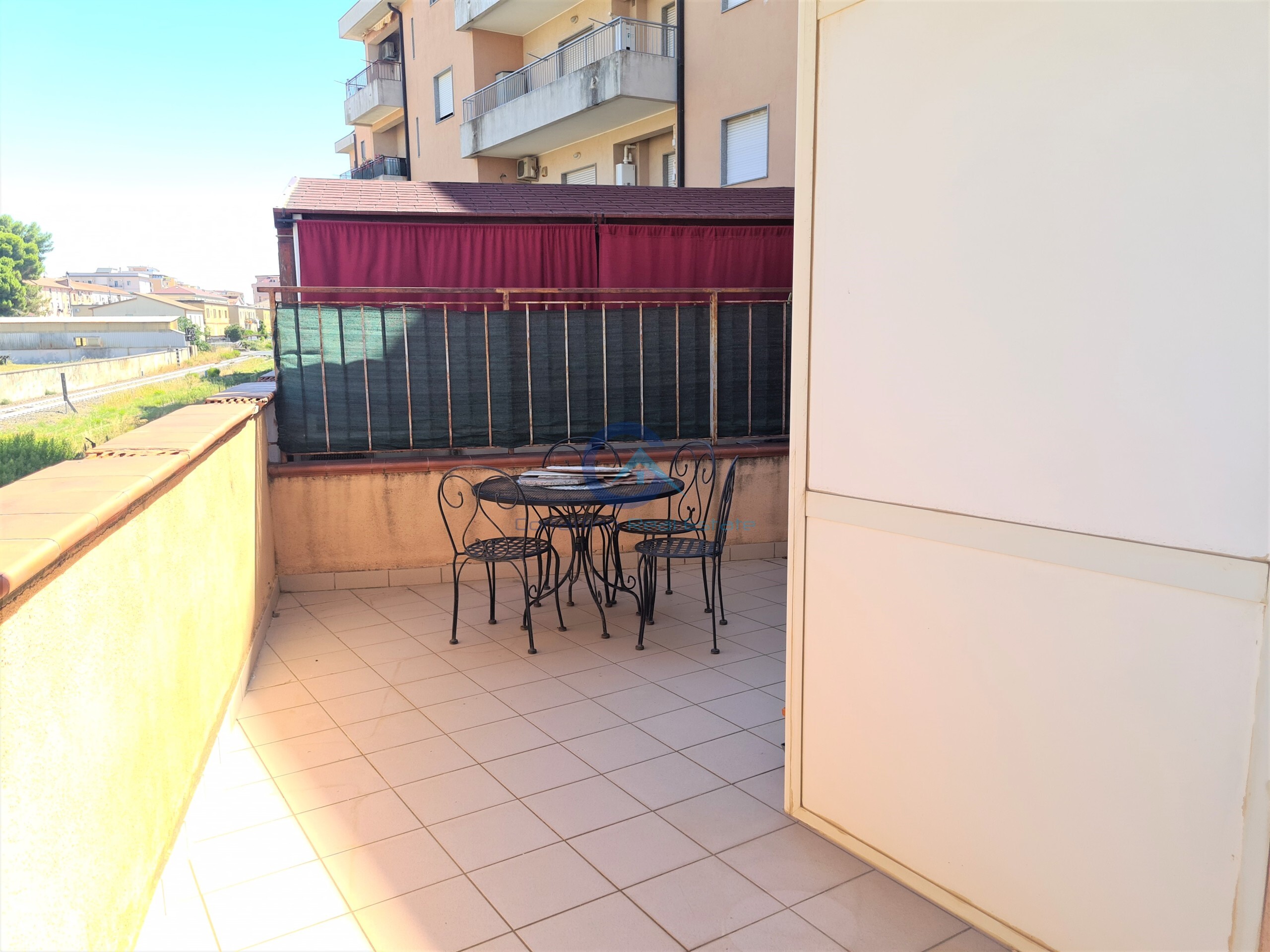 Trilocale con terrazzo, Catanzaro lido casciolino