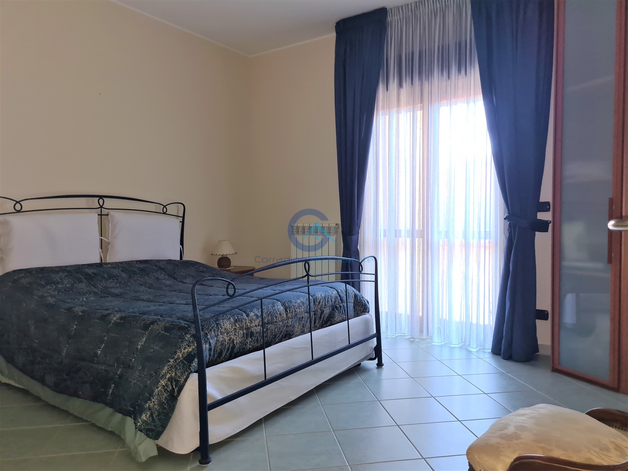 Trilocale con terrazzo, Catanzaro lido casciolino