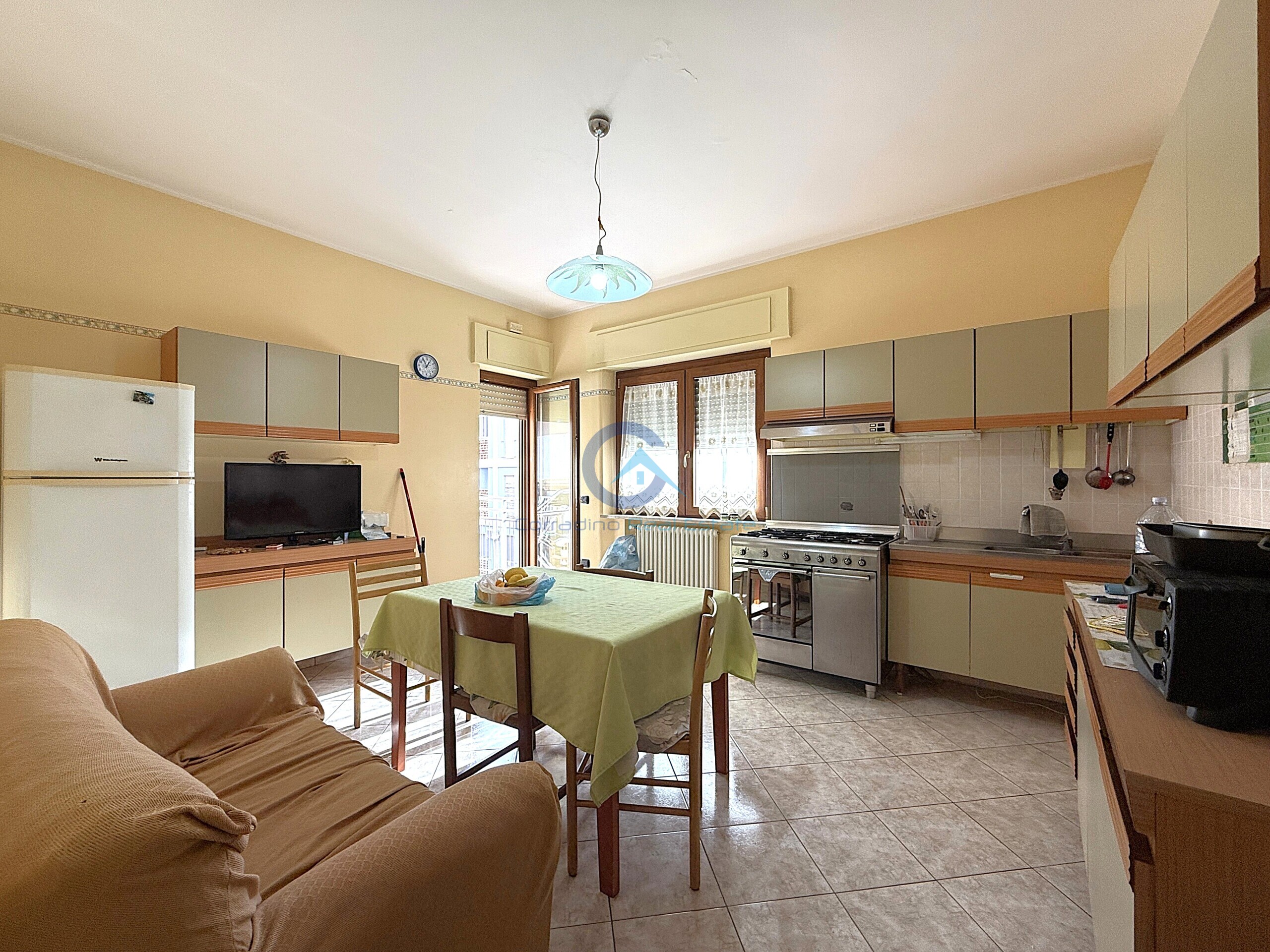 Quadrilocale vista mare in via ferdinando magellano 5, Catanzaro