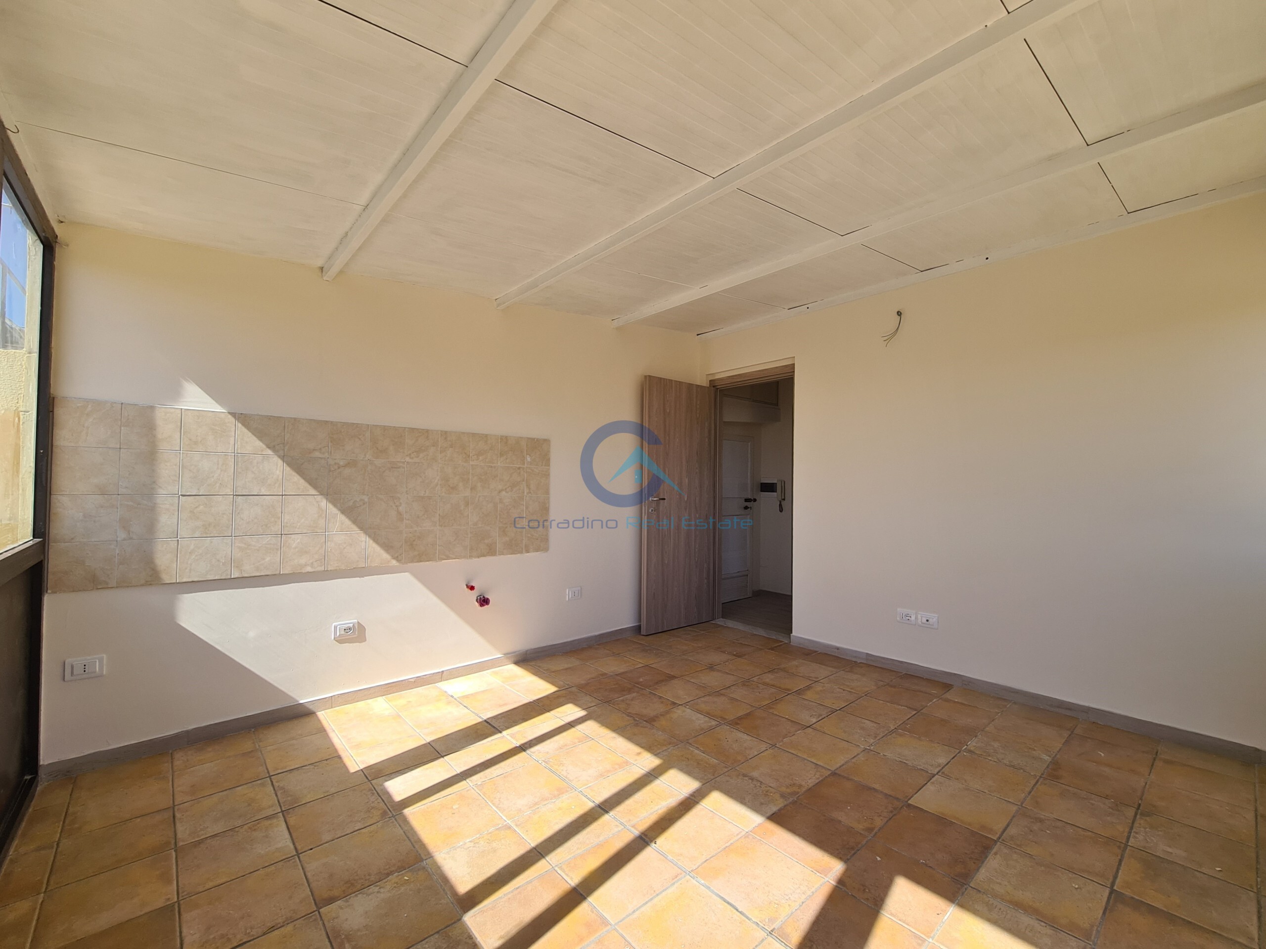 Attico con terrazzo in via formia 59, Catanzaro
