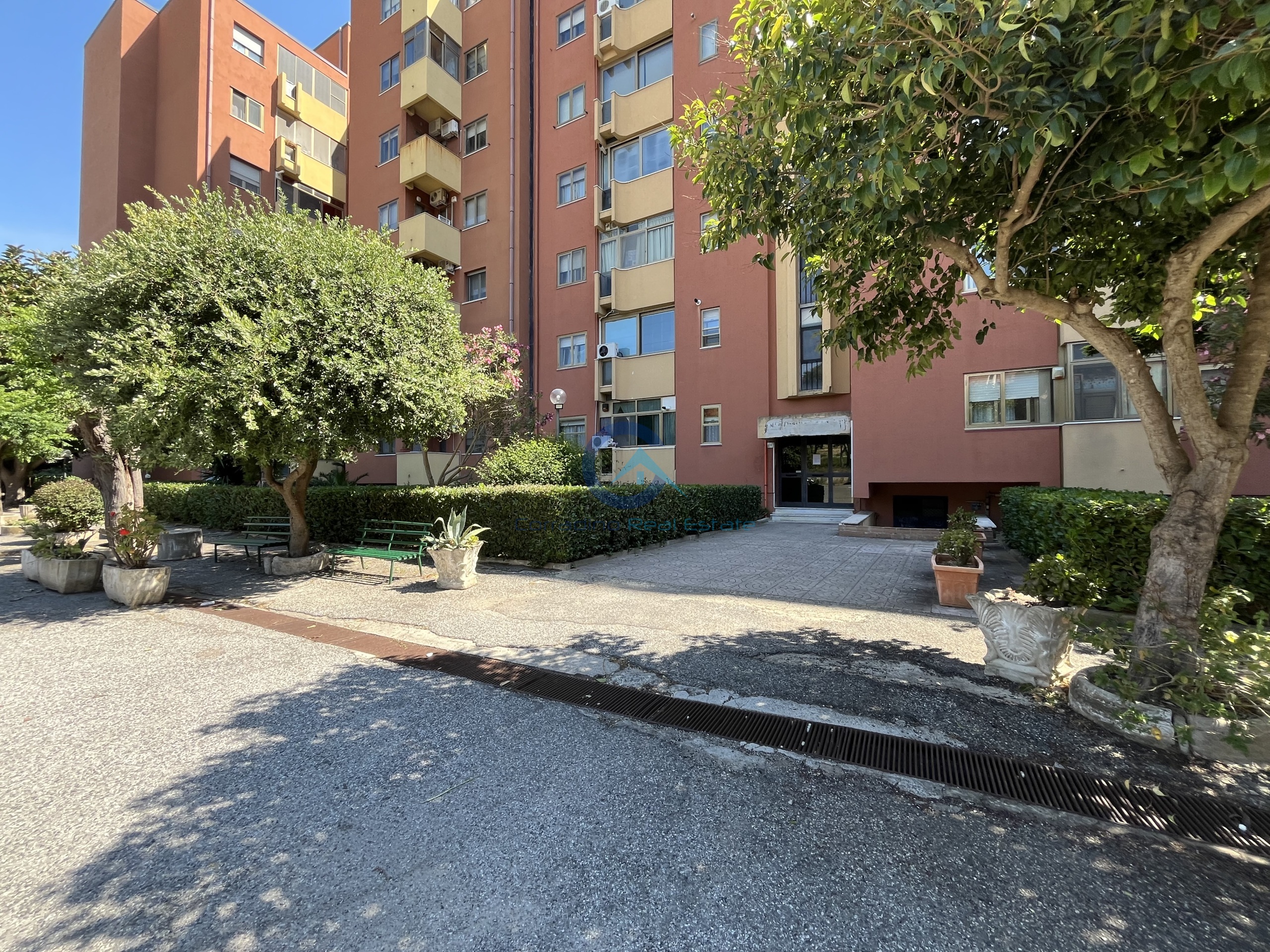 Trilocale con giardino in via magenta 13a, Catanzaro
