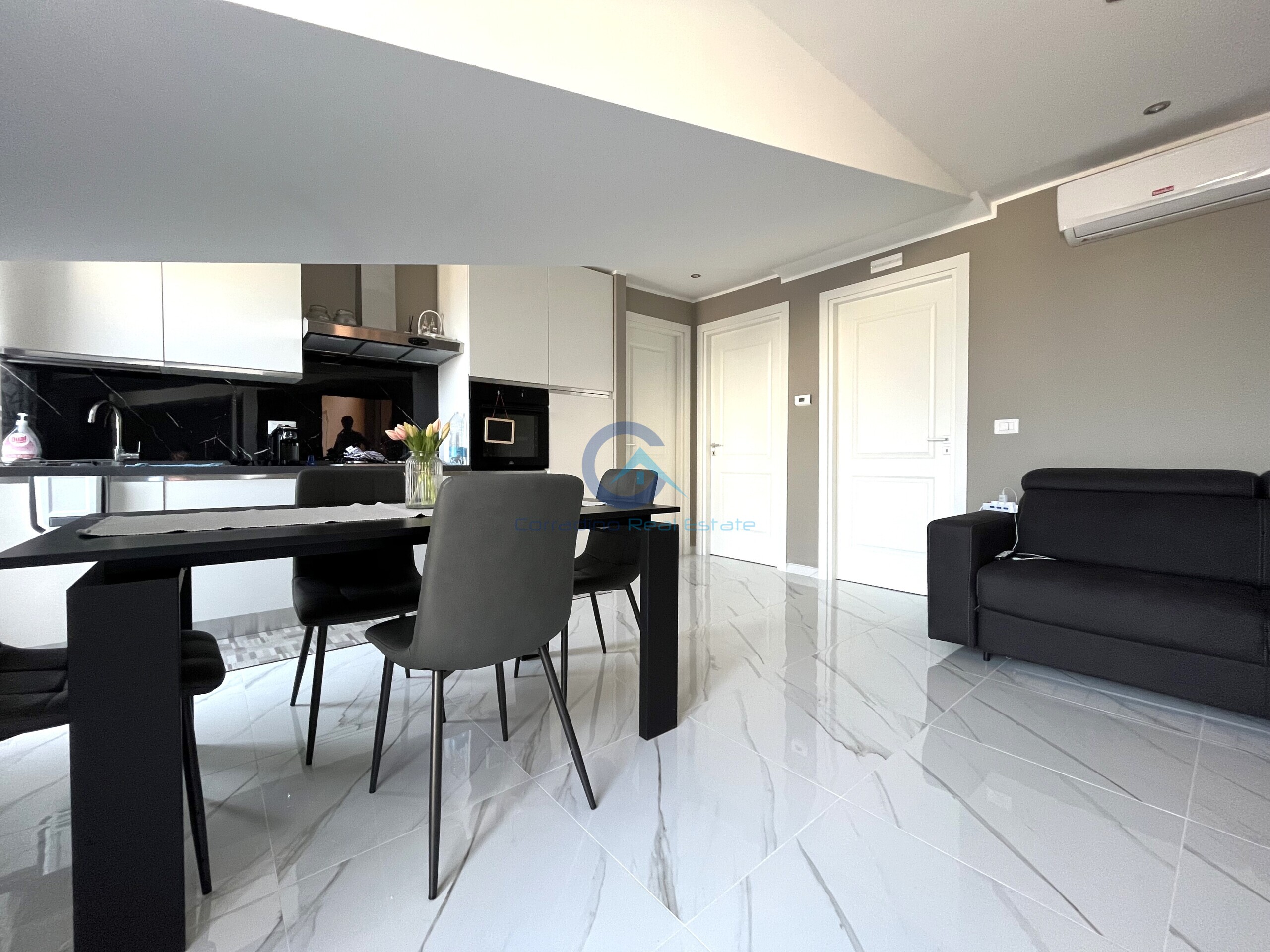 Attico con terrazzo in viale crotone 210f, Catanzaro