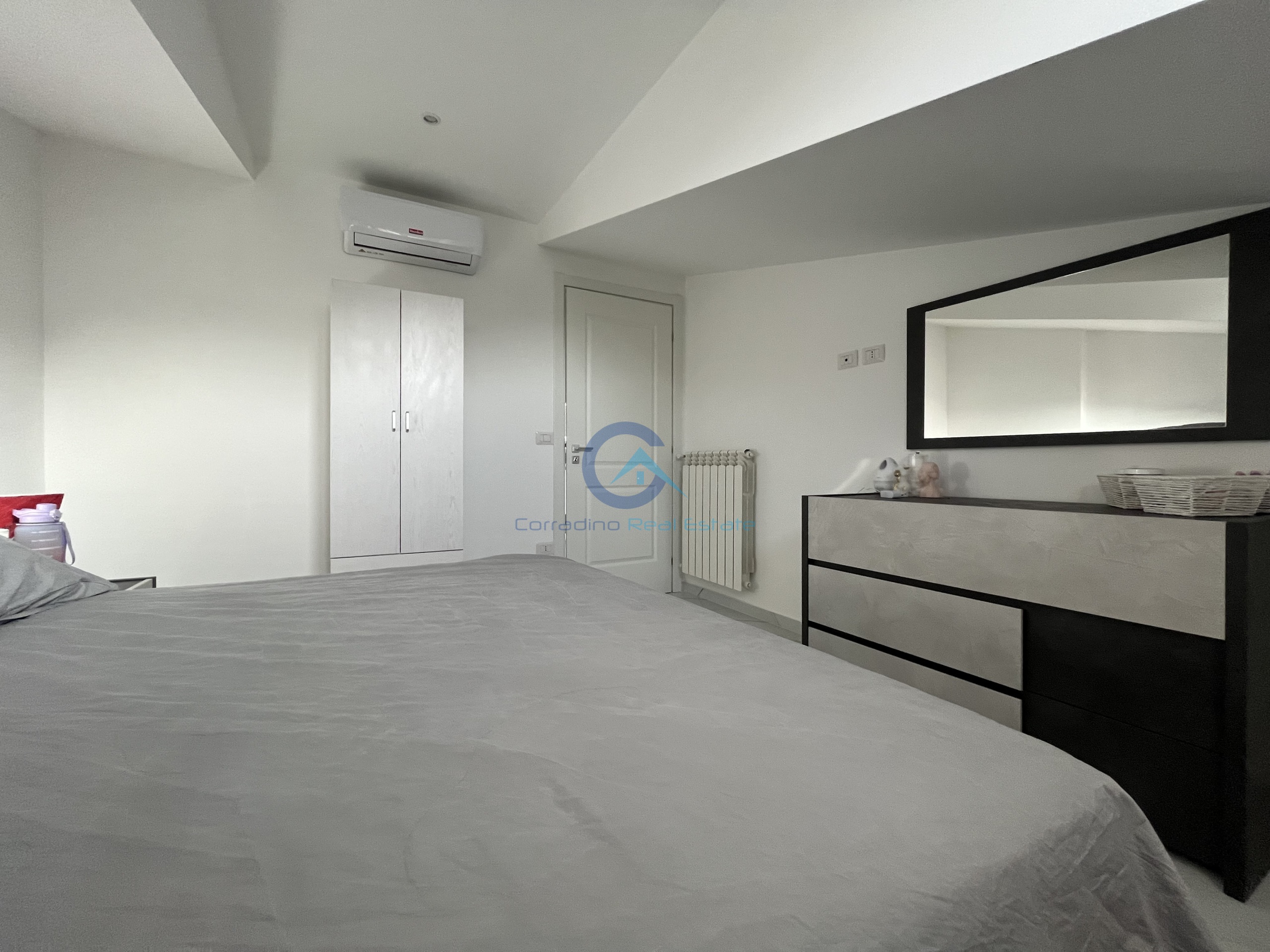 Attico con terrazzo in viale crotone 210f, Catanzaro