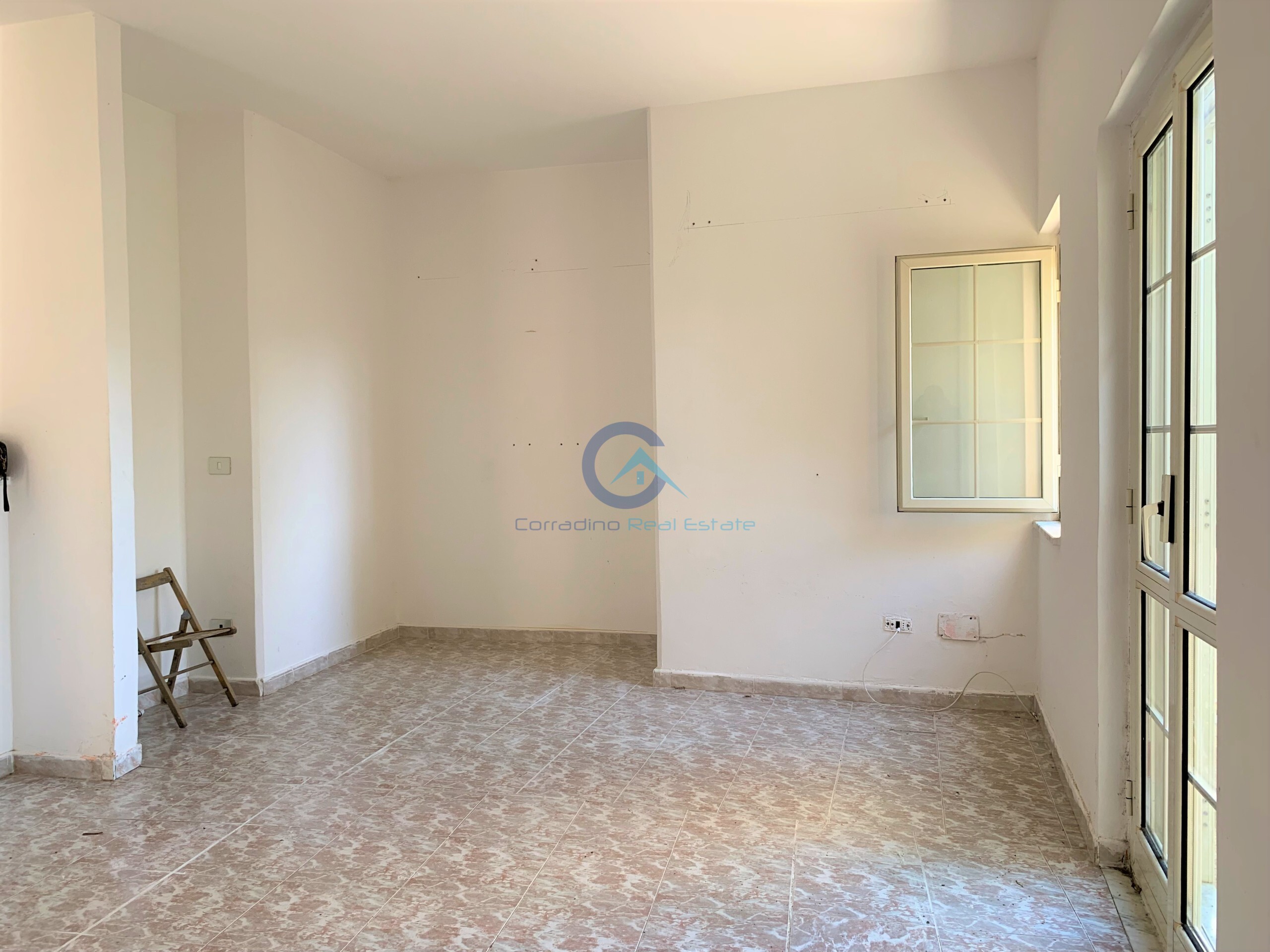 Casa indipendente con terrazzi, Catanzaro s. elia