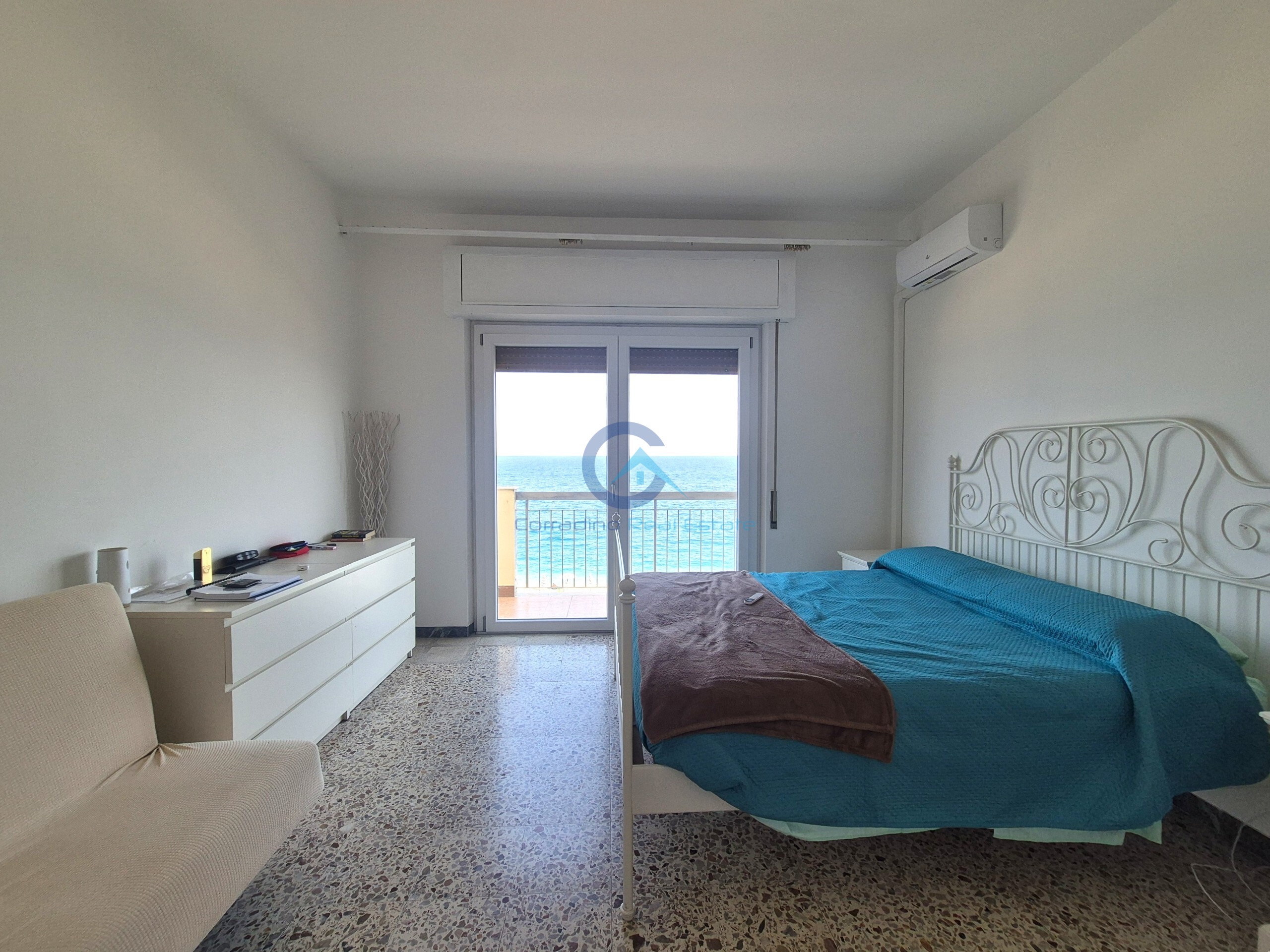 Bilocale con terrazzo in via f.caracciolo 17, Catanzaro