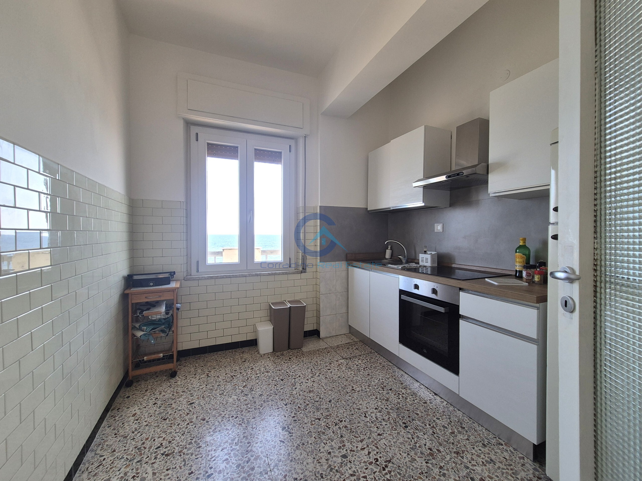 Bilocale con terrazzo in via f.caracciolo 17, Catanzaro