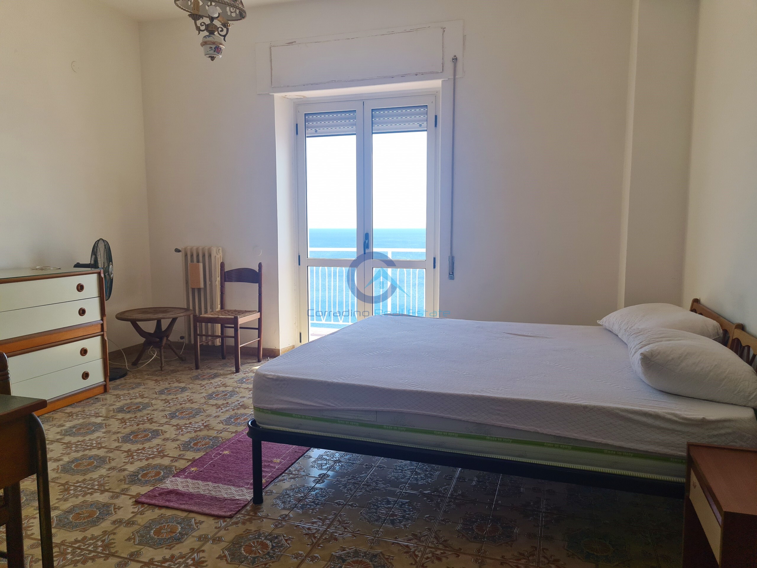 Quadrilocale con terrazzo, Catanzaro lungomare