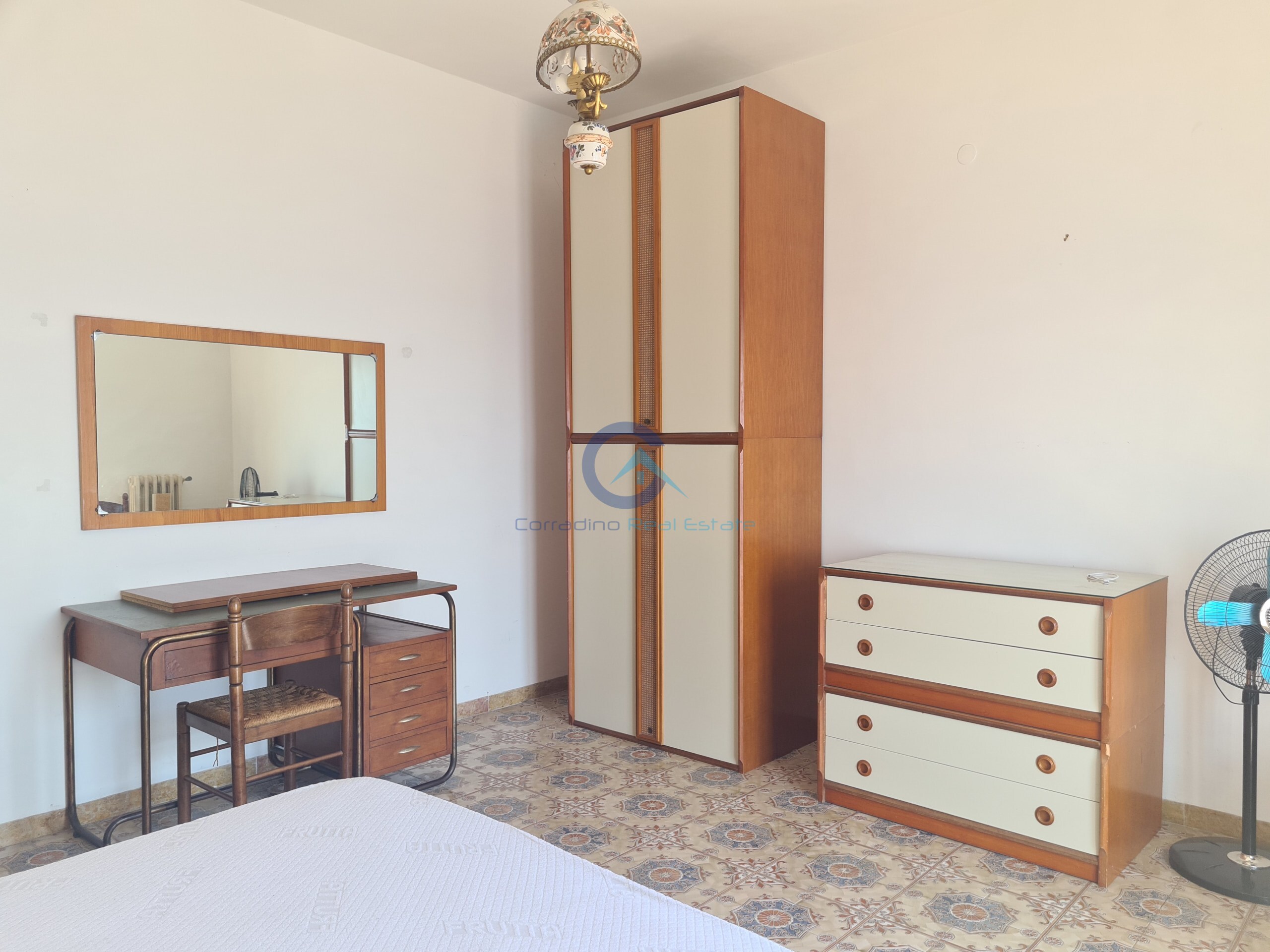 Quadrilocale con terrazzo, Catanzaro lungomare