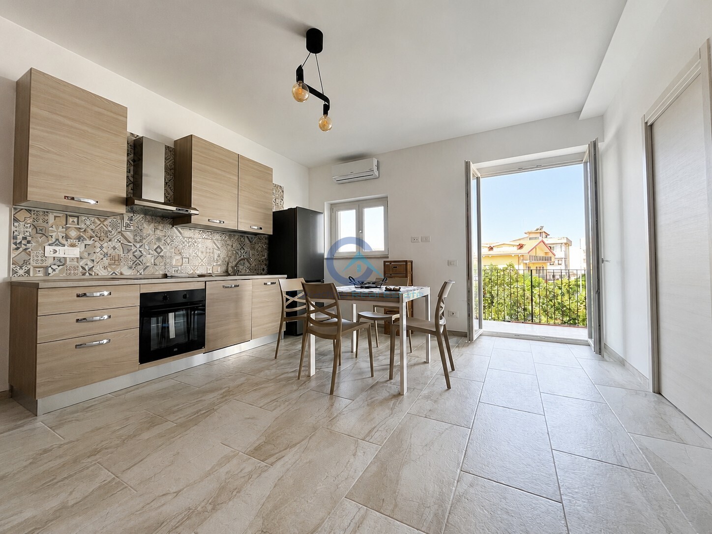 Trilocale ristrutturato in via sant'elena 22, Catanzaro