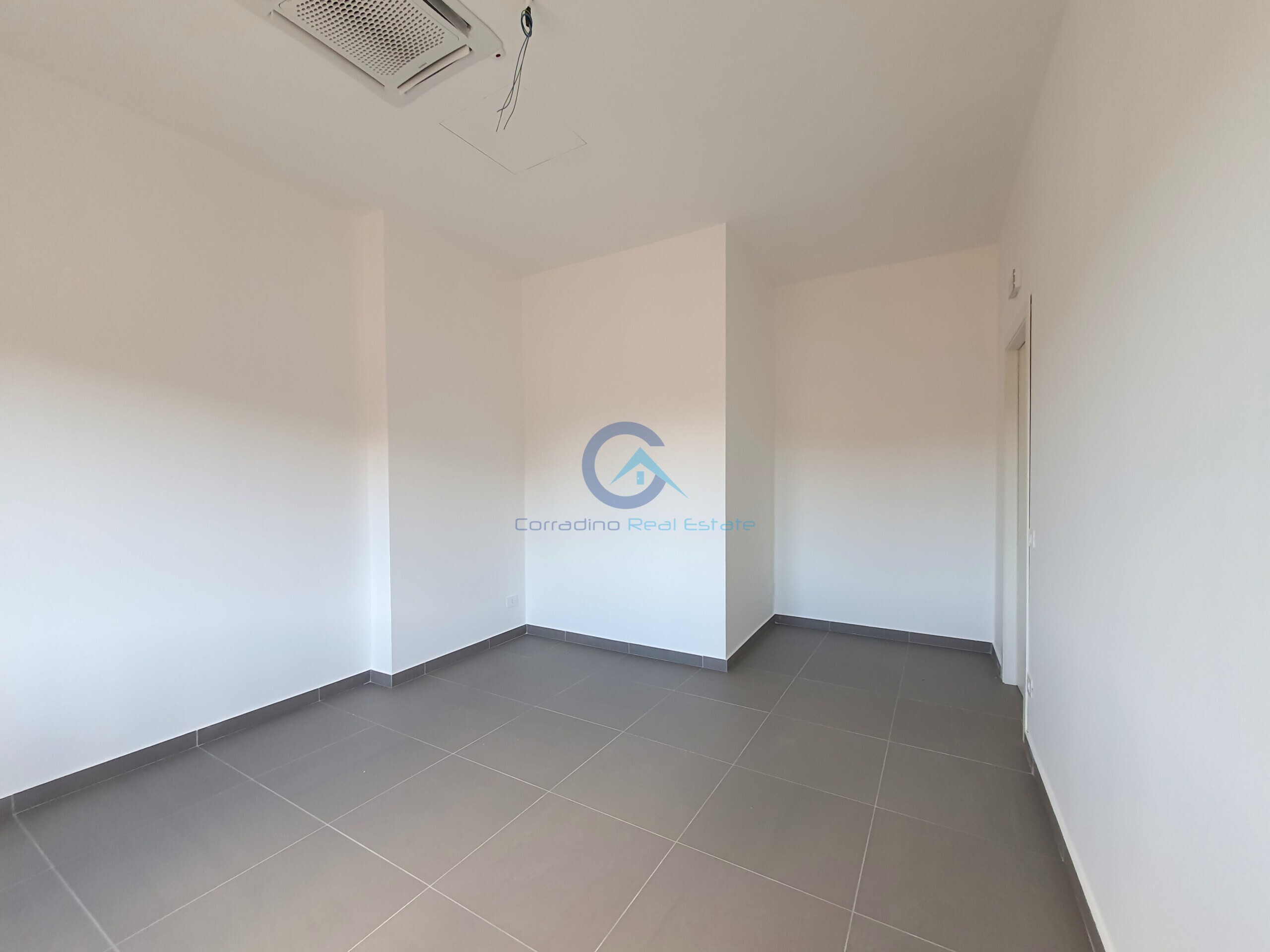 Ufficio ristrutturato, Catanzaro centro
