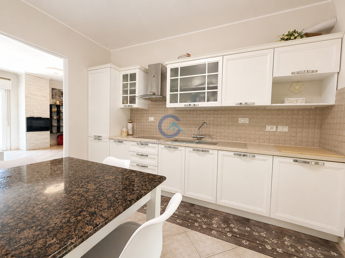 Quadrilocale con giardino in via eraclea 36d, Catanzaro