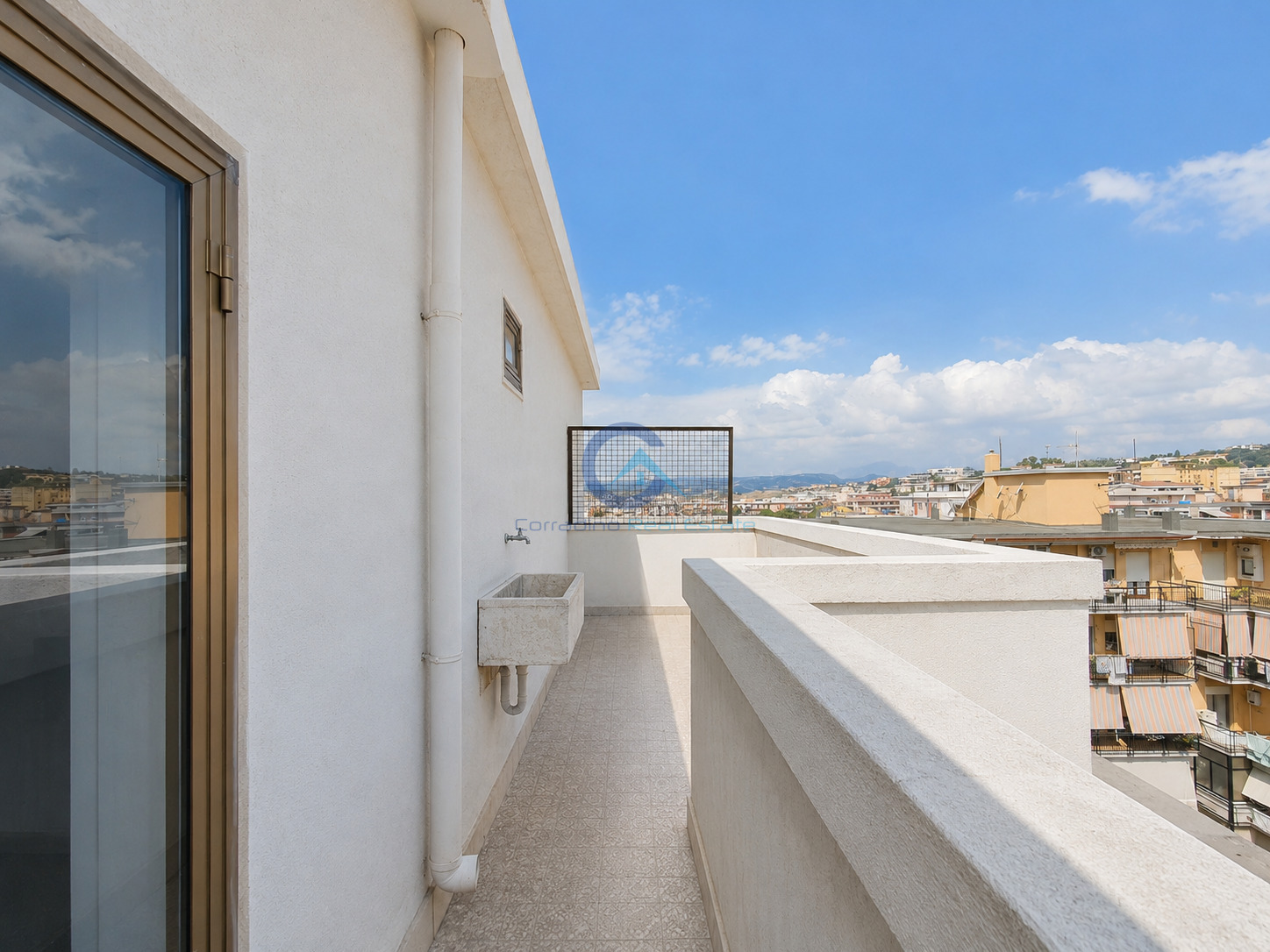 Attico con terrazzo in via vasco de gama 8, Catanzaro