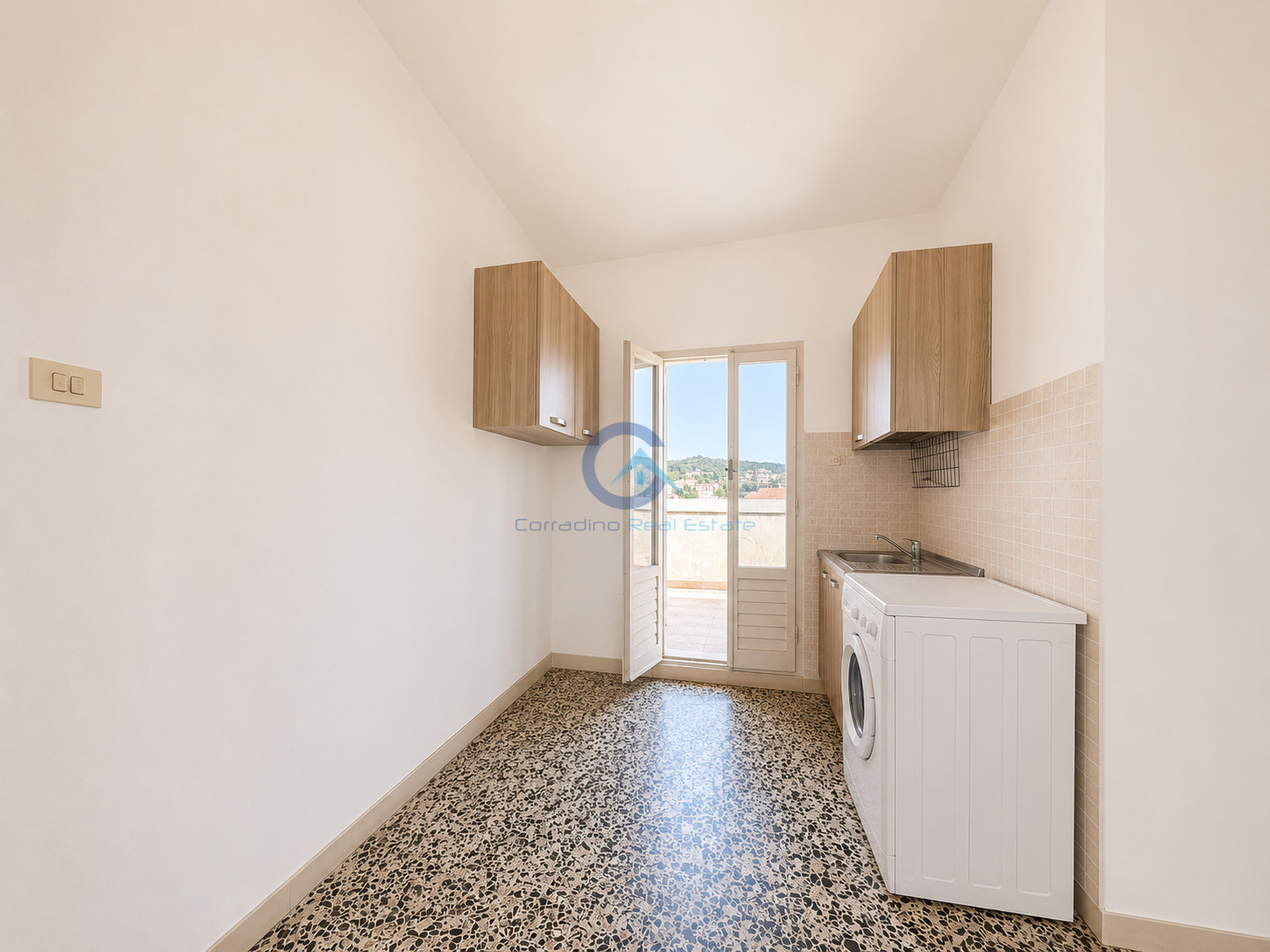 Attico con terrazzo in via vasco de gama 8, Catanzaro
