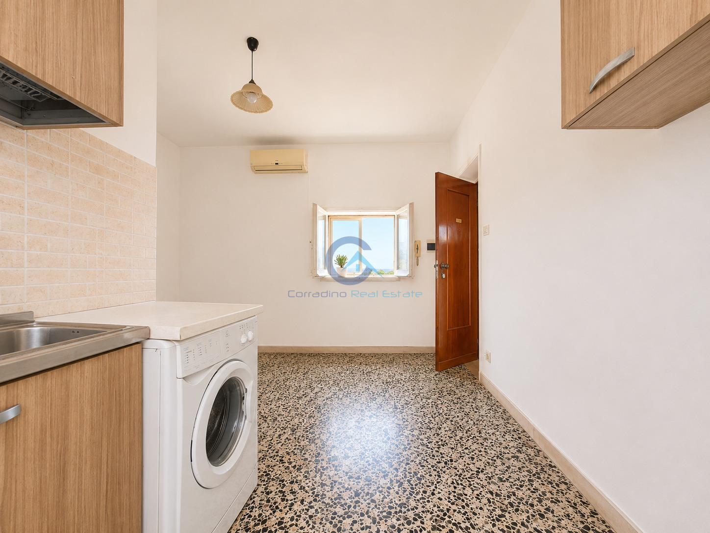 Attico con terrazzo in via vasco de gama 8, Catanzaro