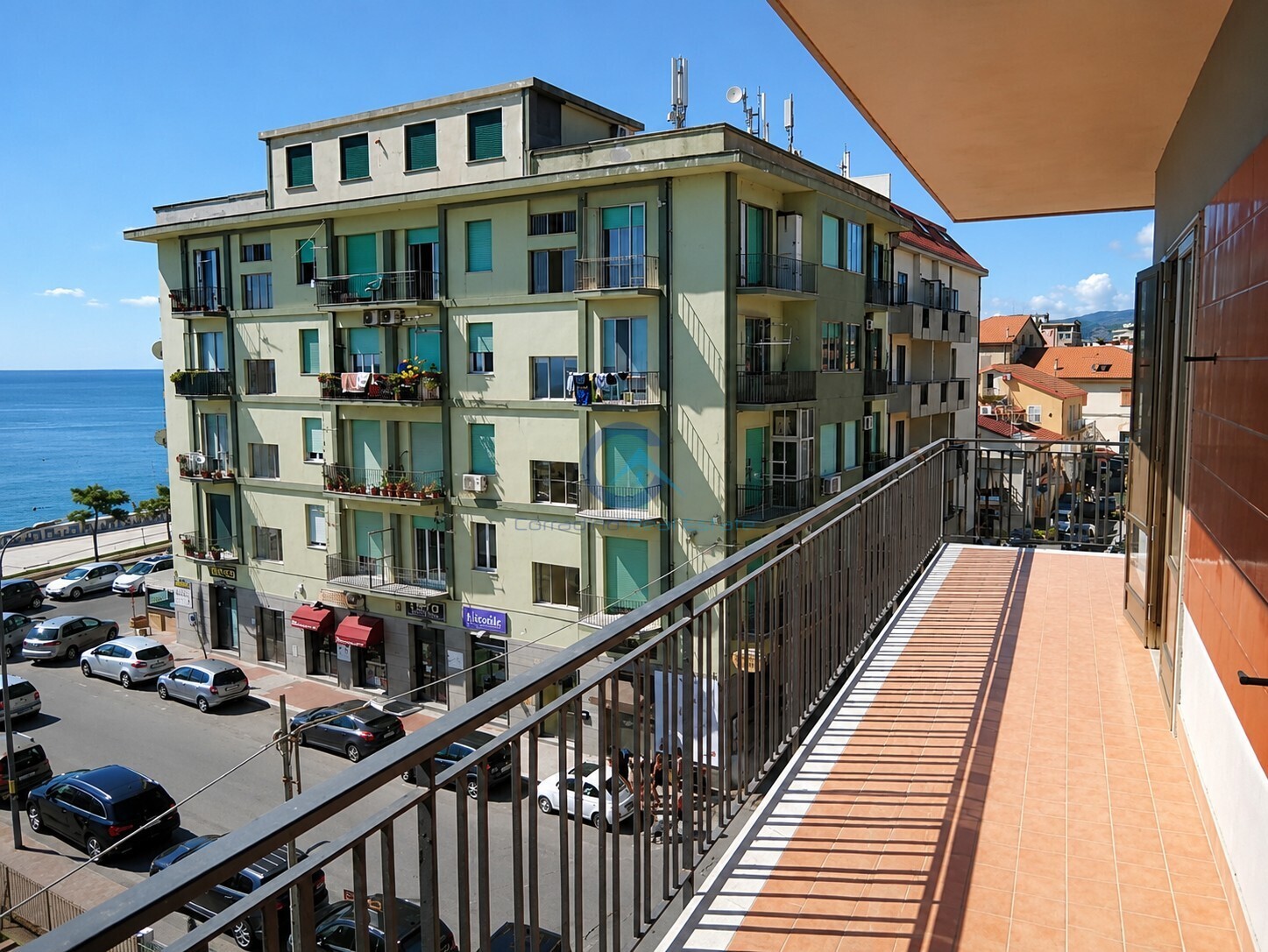 Quadrilocale vista mare in via f.caracciolo 1, Catanzaro
