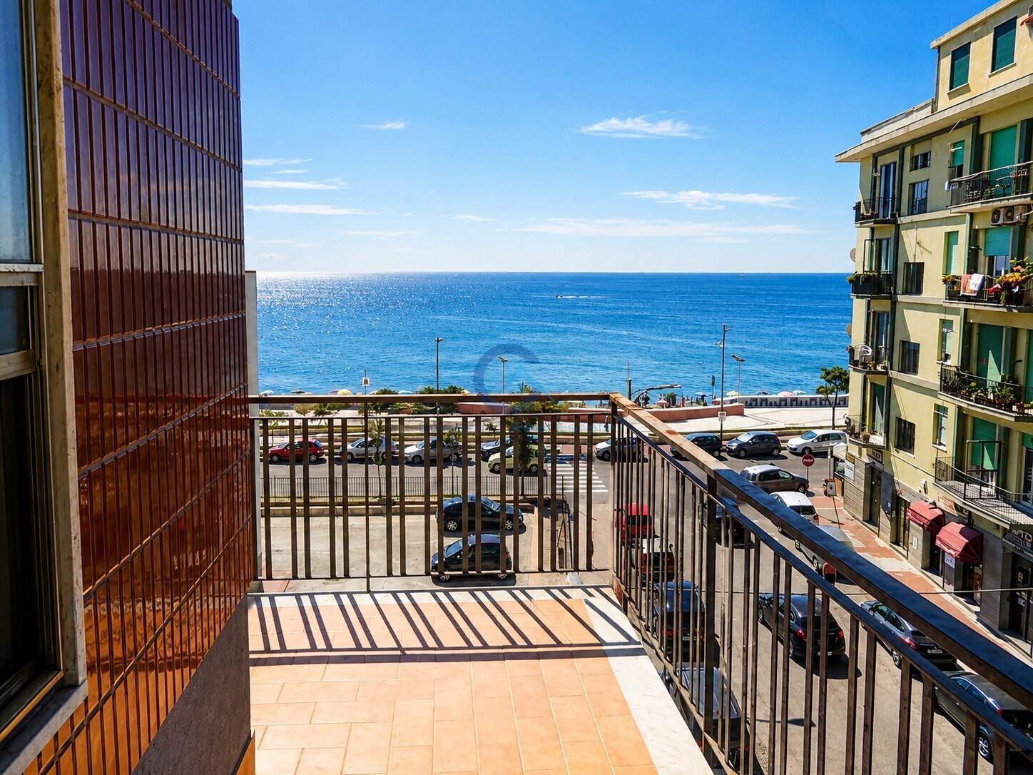 Quadrilocale vista mare in via f.caracciolo 1, Catanzaro
