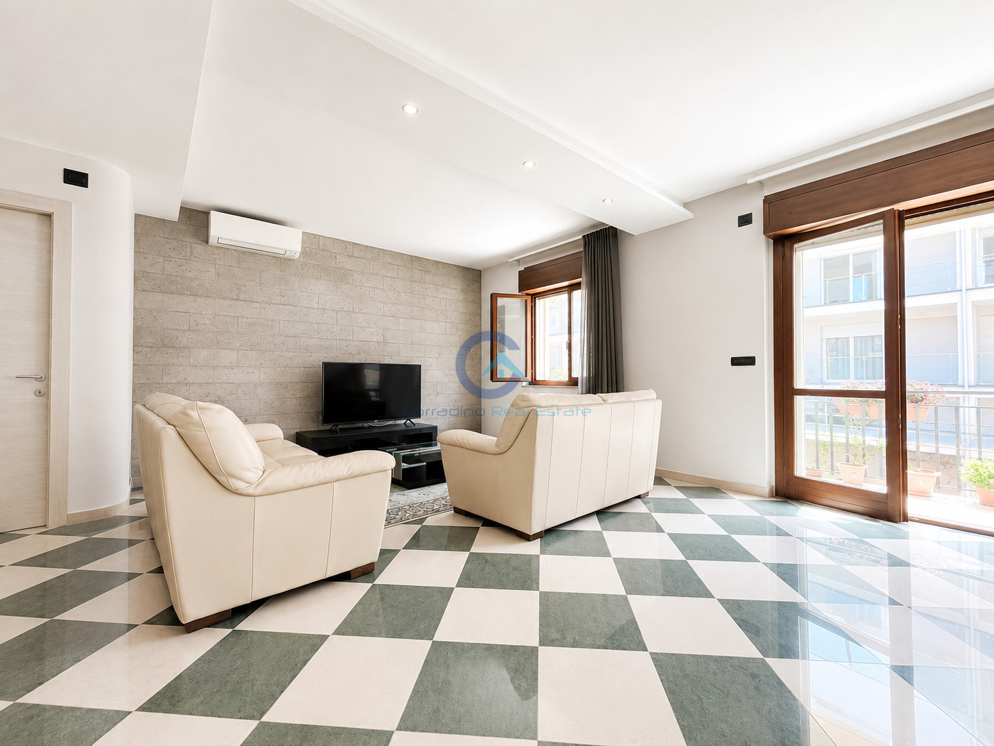 Appartamento con giardino in via nino gemelli 19, Catanzaro