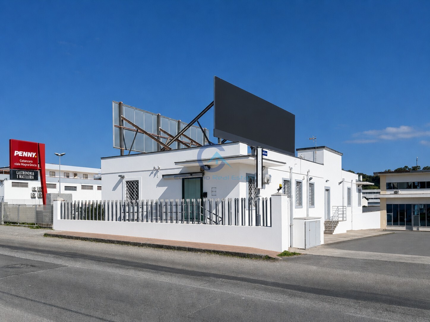 Ufficio ristrutturato in viale magna grecia 247, Catanzaro