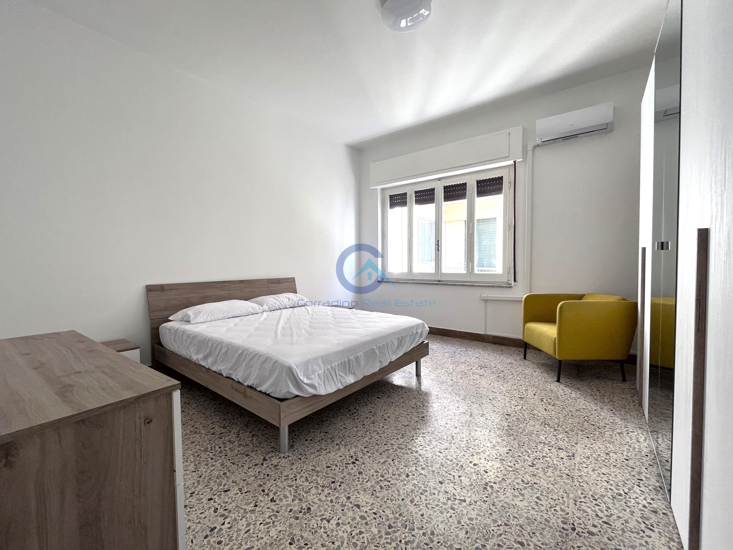 Attico ristrutturato in via murano 2, Catanzaro