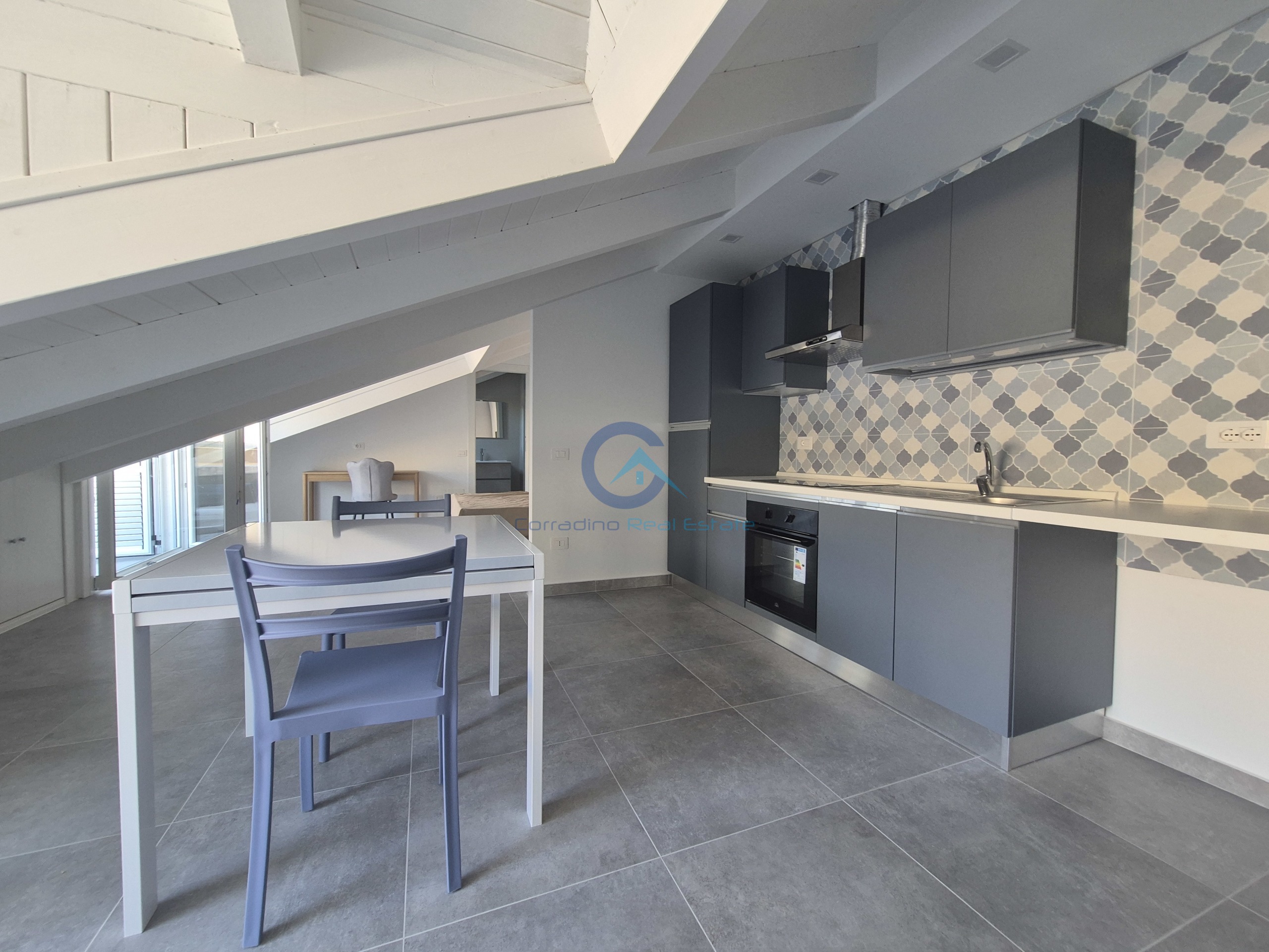 Attico con terrazzi in viale crotone 30, Catanzaro