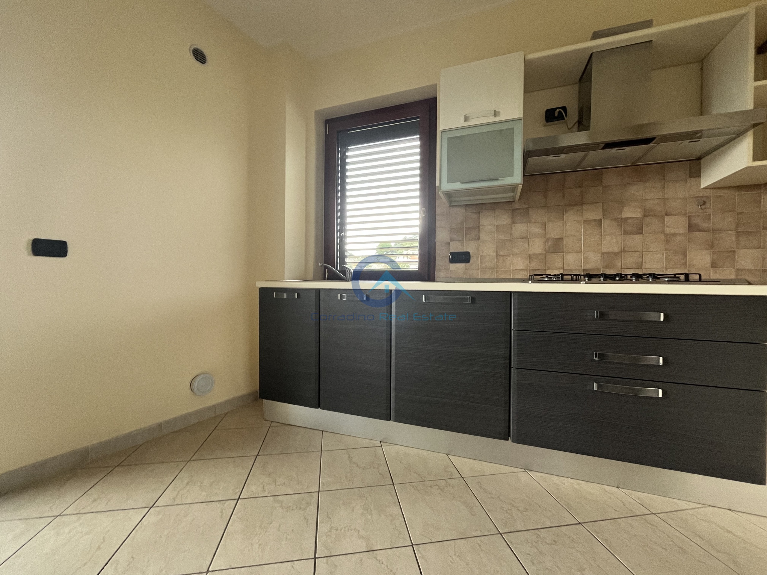 Quadrilocale nuovo in traversa v viale crotone 20, Catanzaro