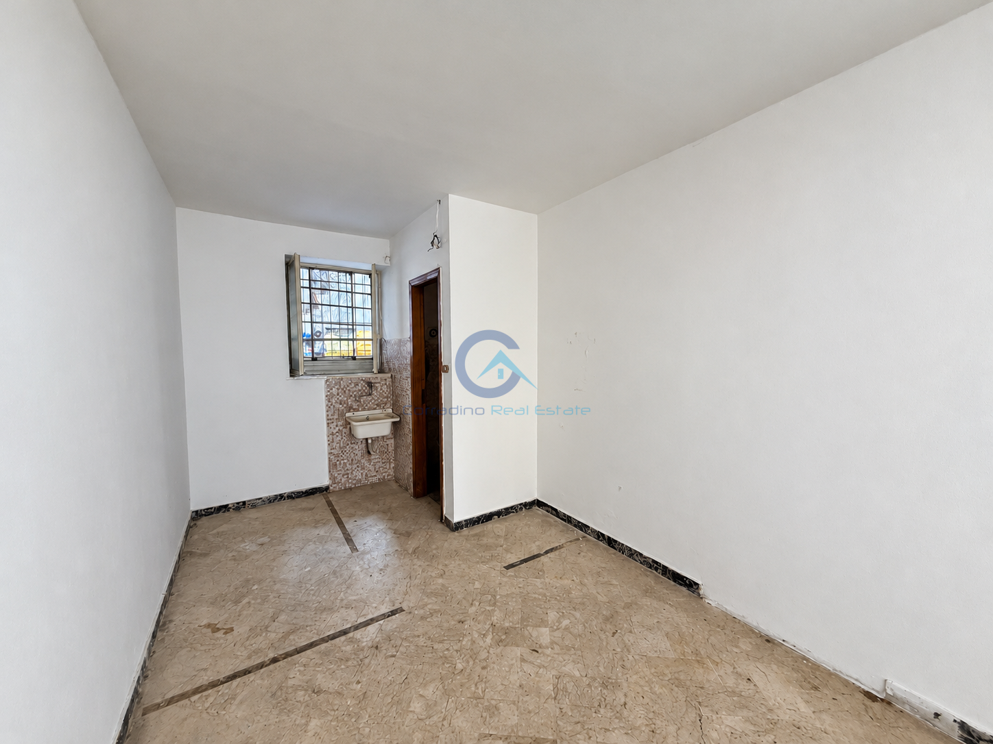 Locale commerciale in affitto in via mario greco 69, Catanzaro