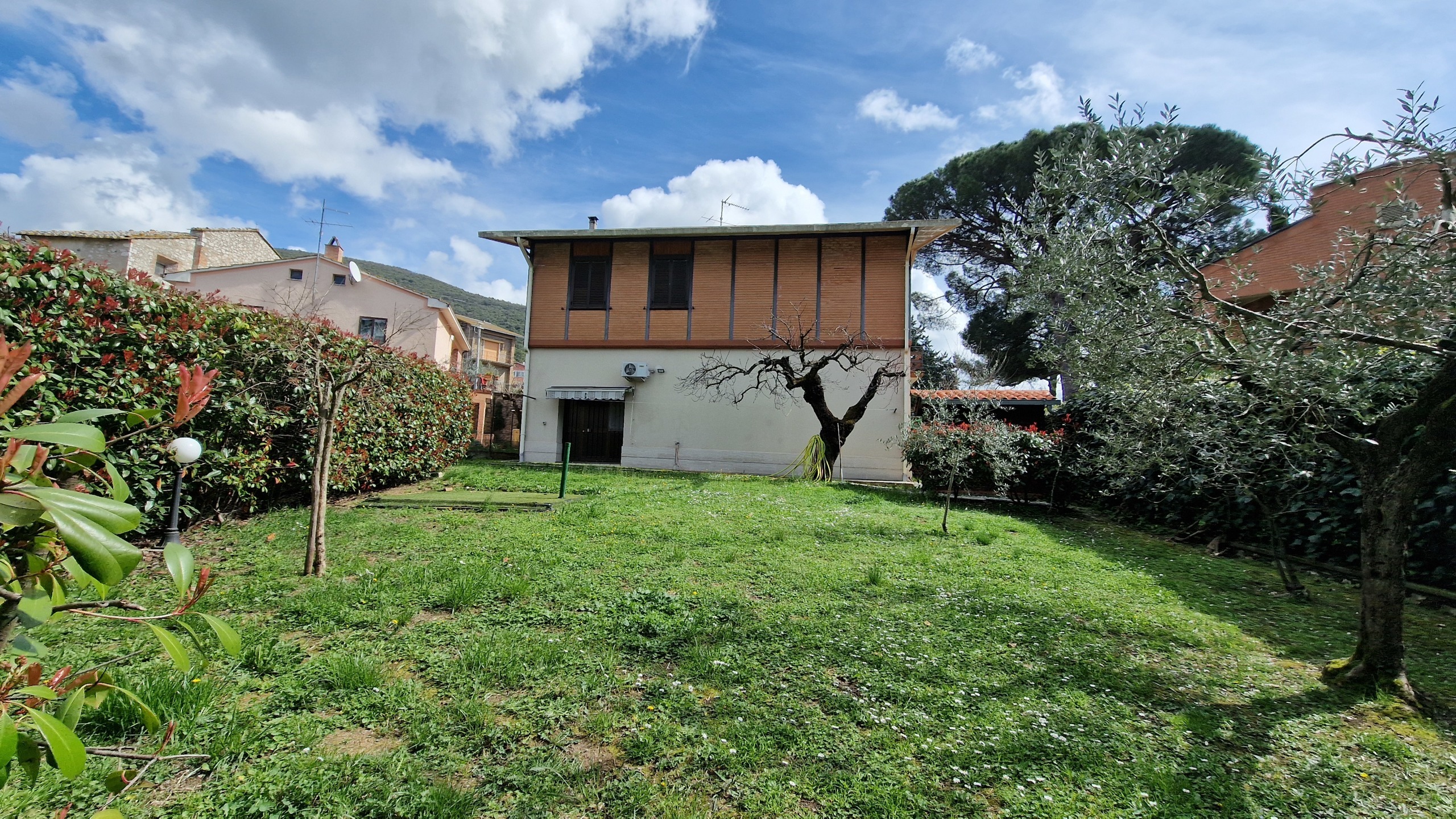 Casa indipendente con giardino in via madonna dei pini 15, Lugnano in Teverina