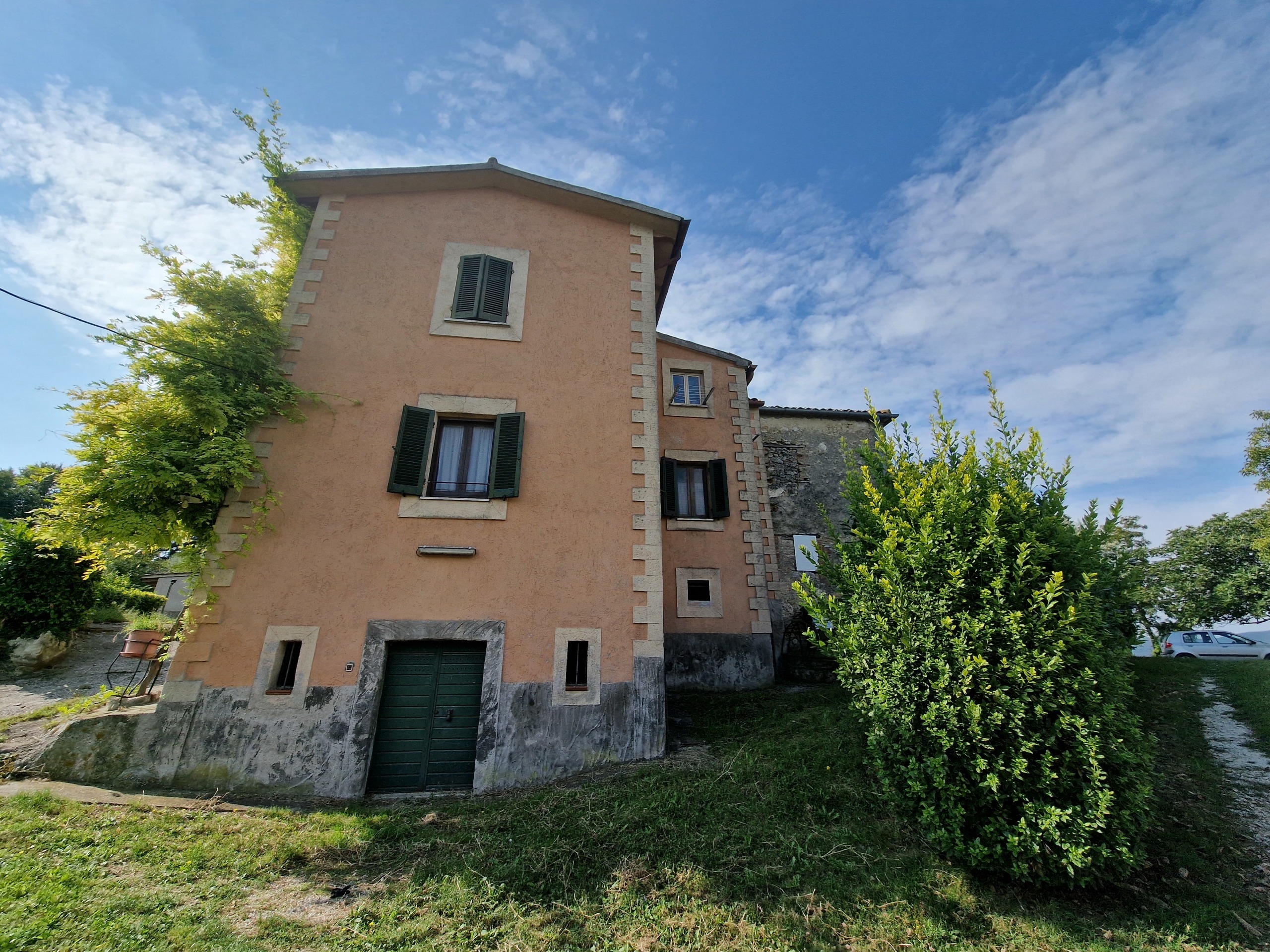 Casa indipendente con giardino in strada collepiccione, Avigliano Umbro