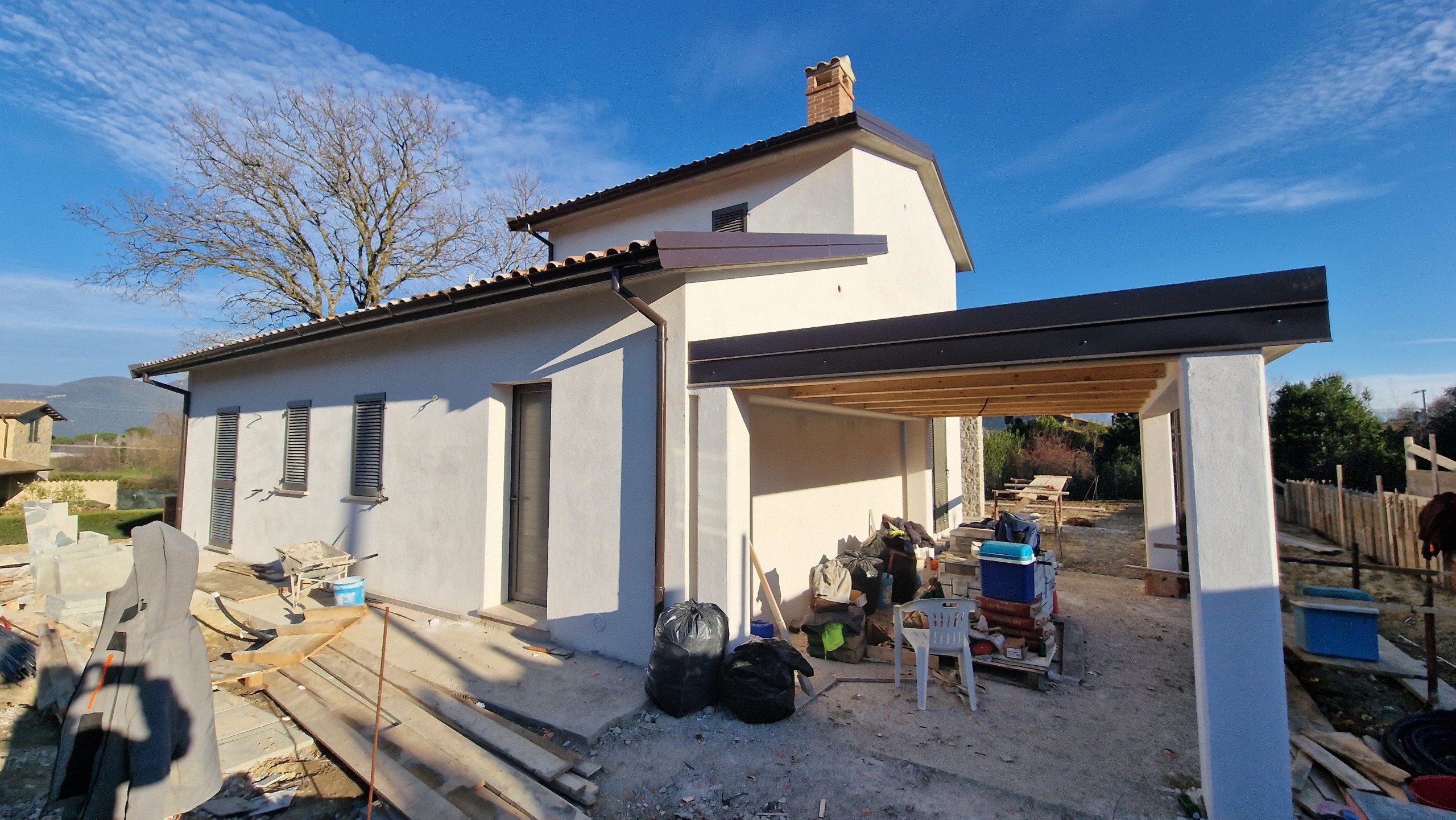 Casa indipendente con giardino in quadrelli, Montecastrilli