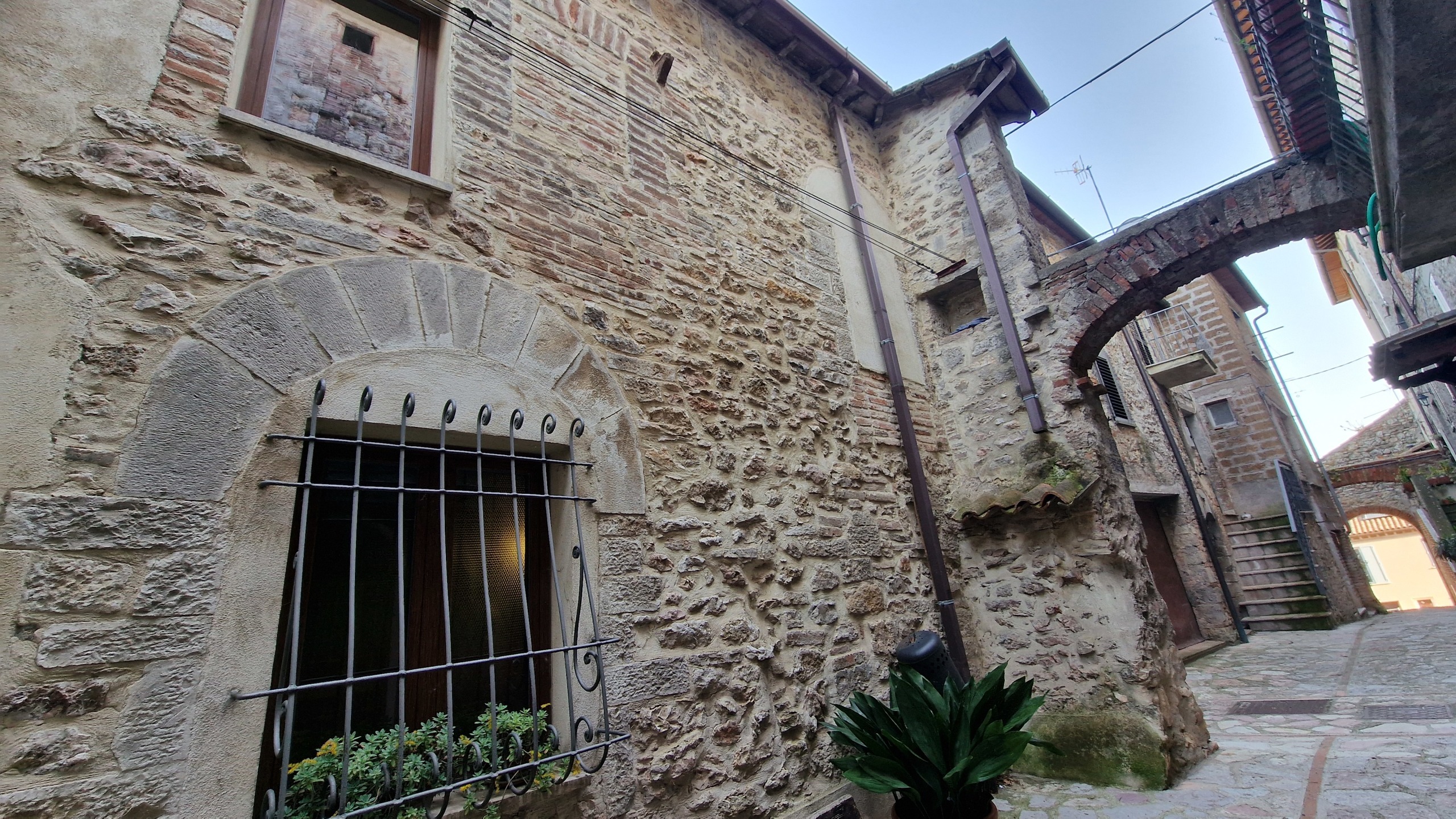 Casa indipendente da ristrutturare in via del forno 5, Avigliano Umbro