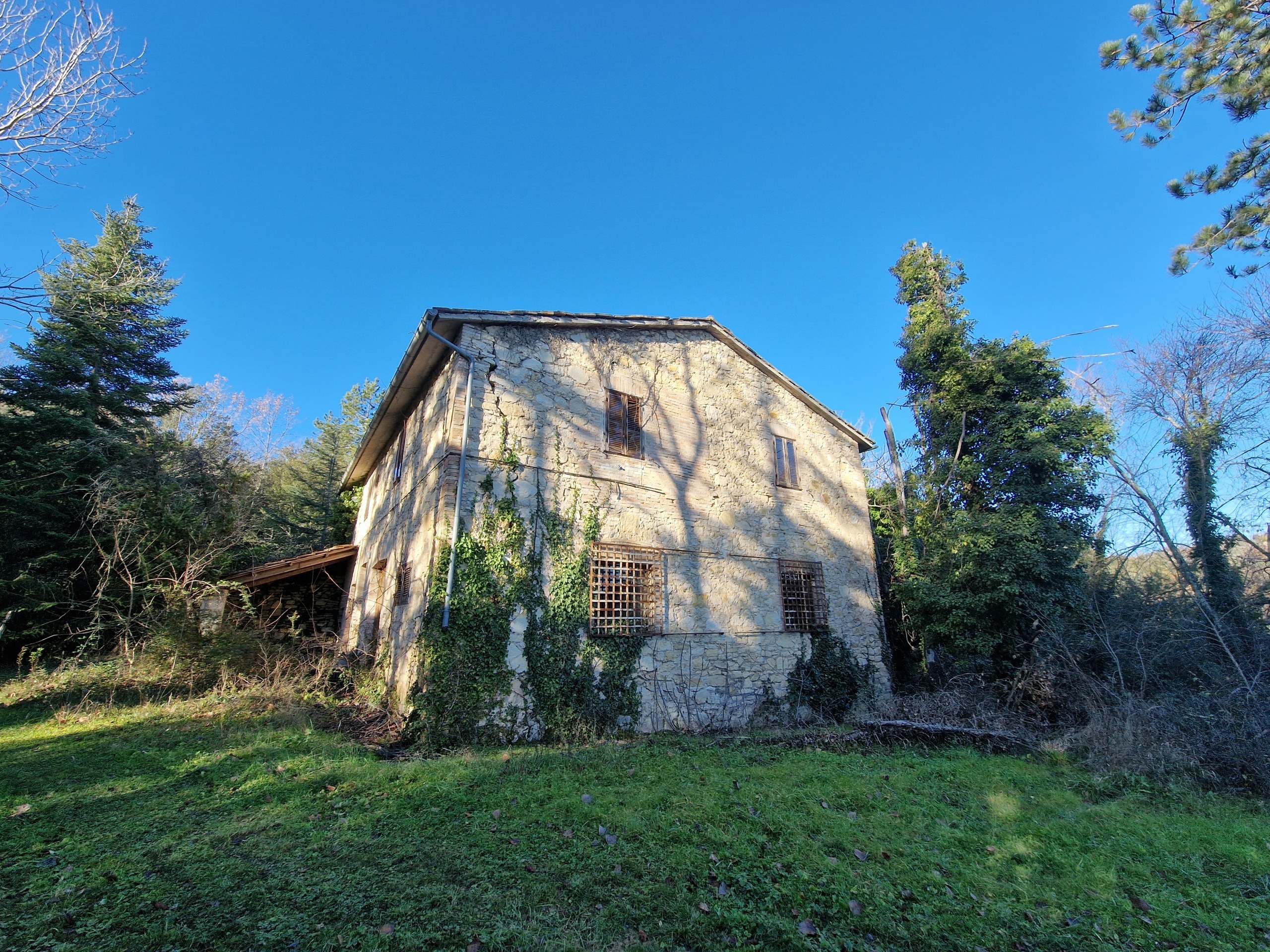 Casa indipendente con giardino in strada di spiccalonto, Amelia