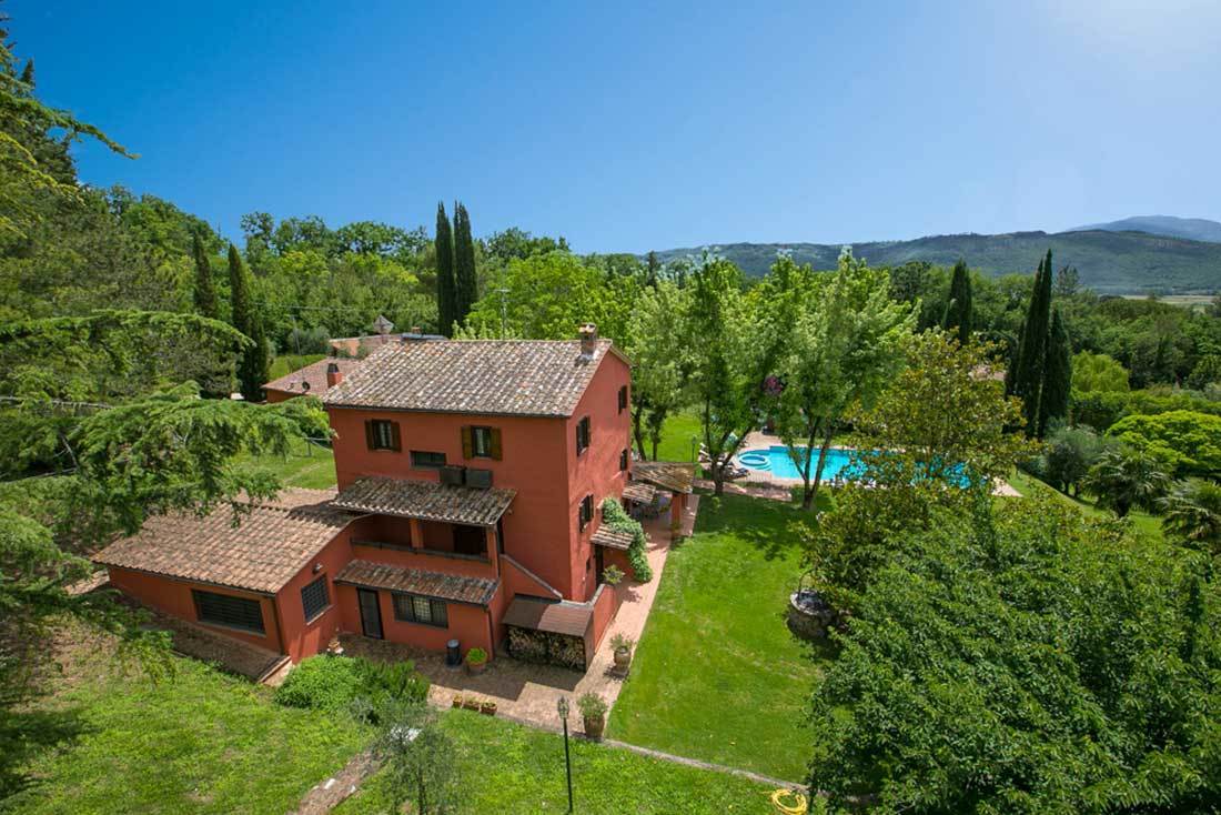 Casa indipendente con giardino in vocabolo petralata, Giove