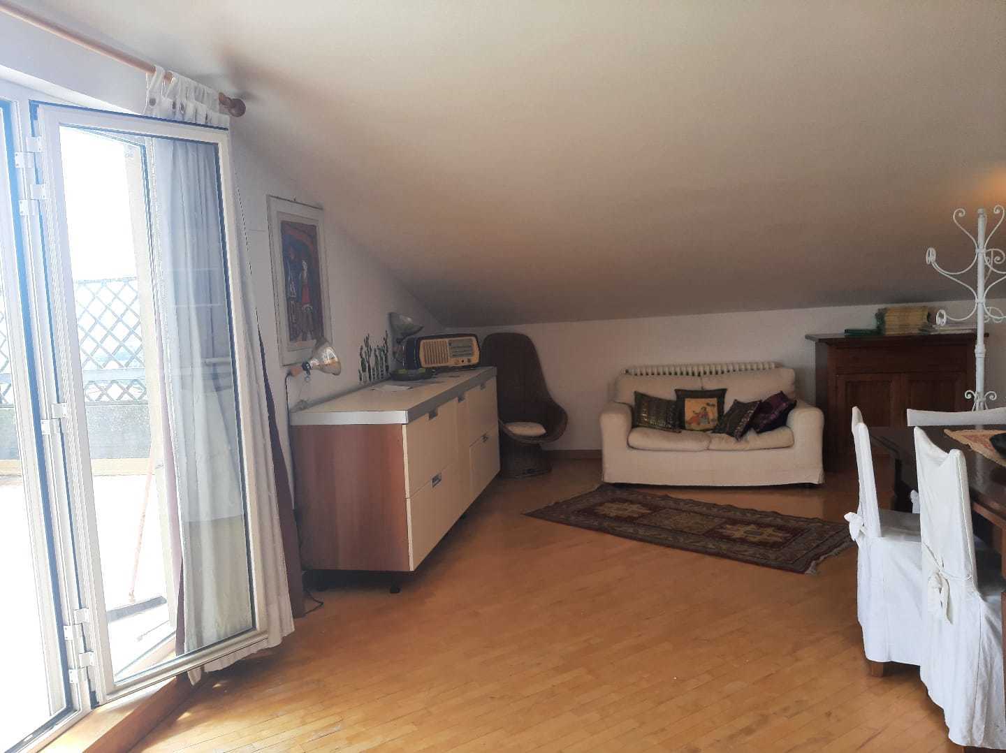 Mansarda con terrazzo in via roma 208, Avigliano Umbro