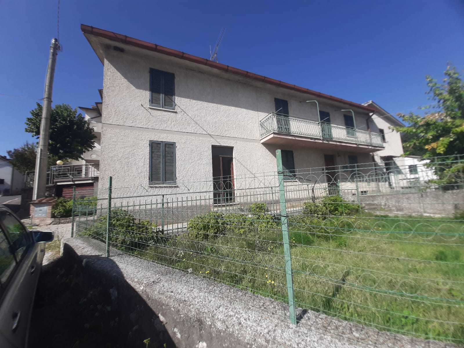 Casa indipendente con giardino in via del colle 30, Amelia