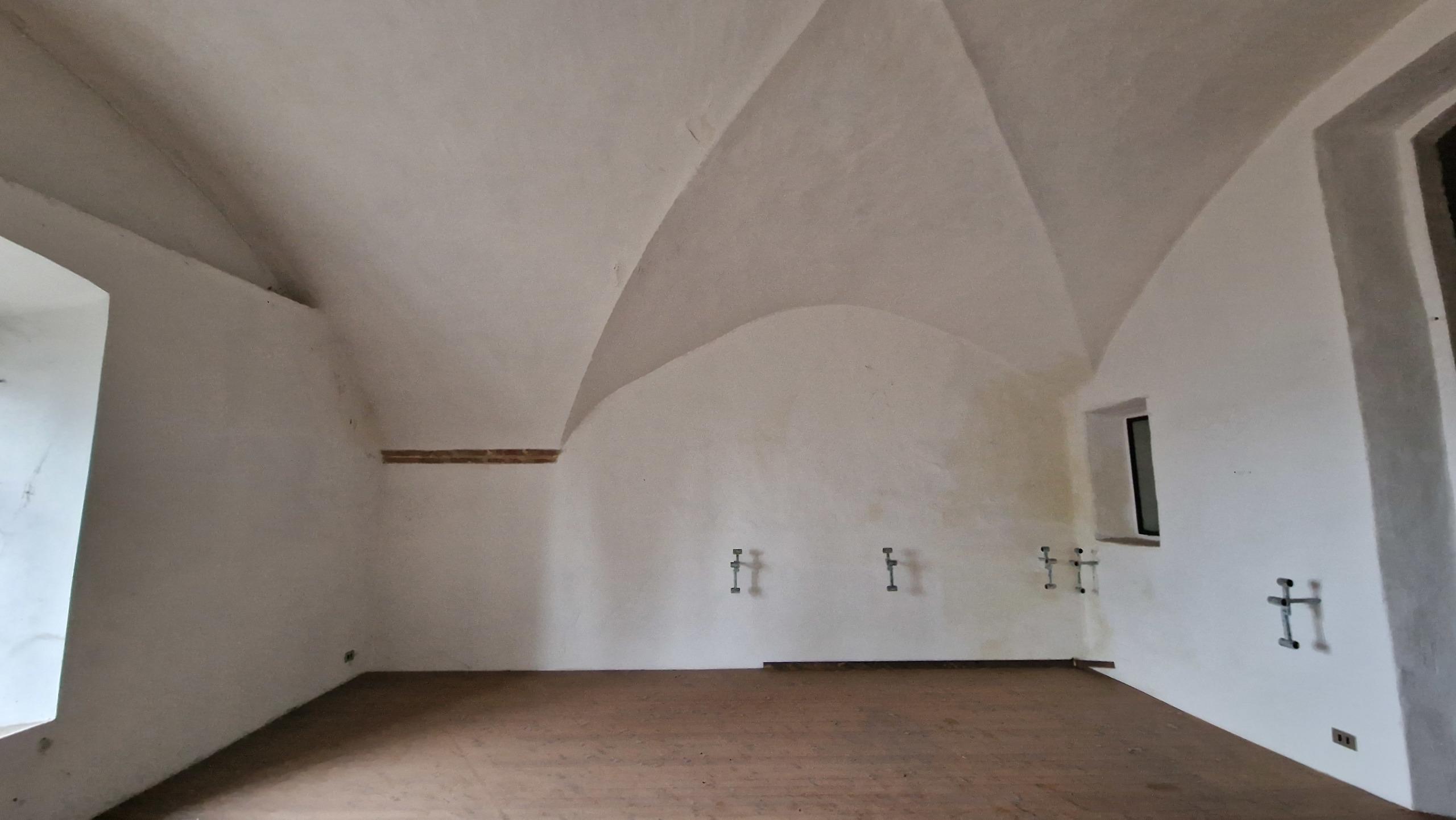 Magazzino in vendita in corso cavour 10, Todi