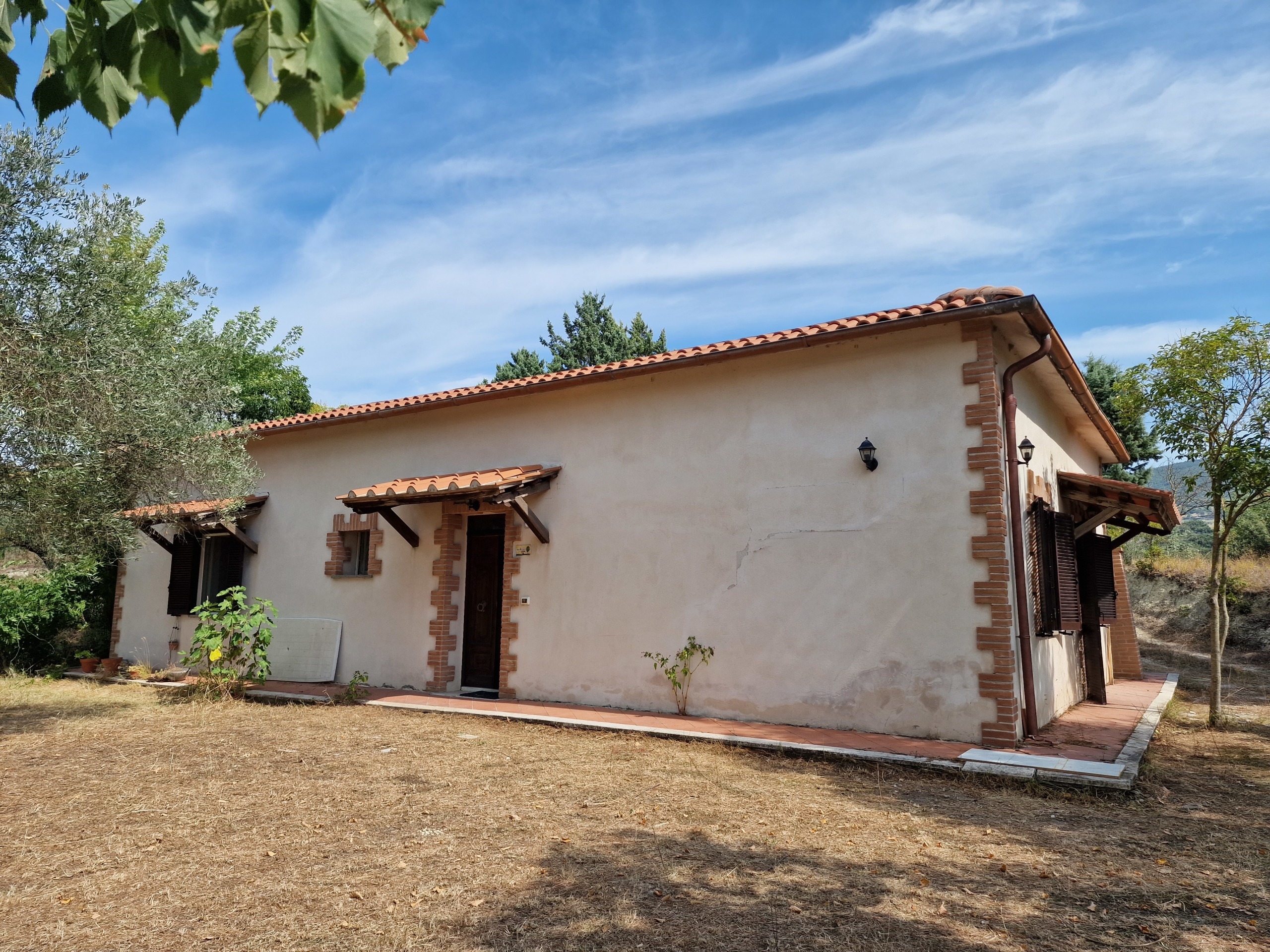 Casa indipendente con giardino in strada provinciale 34, Montecchio