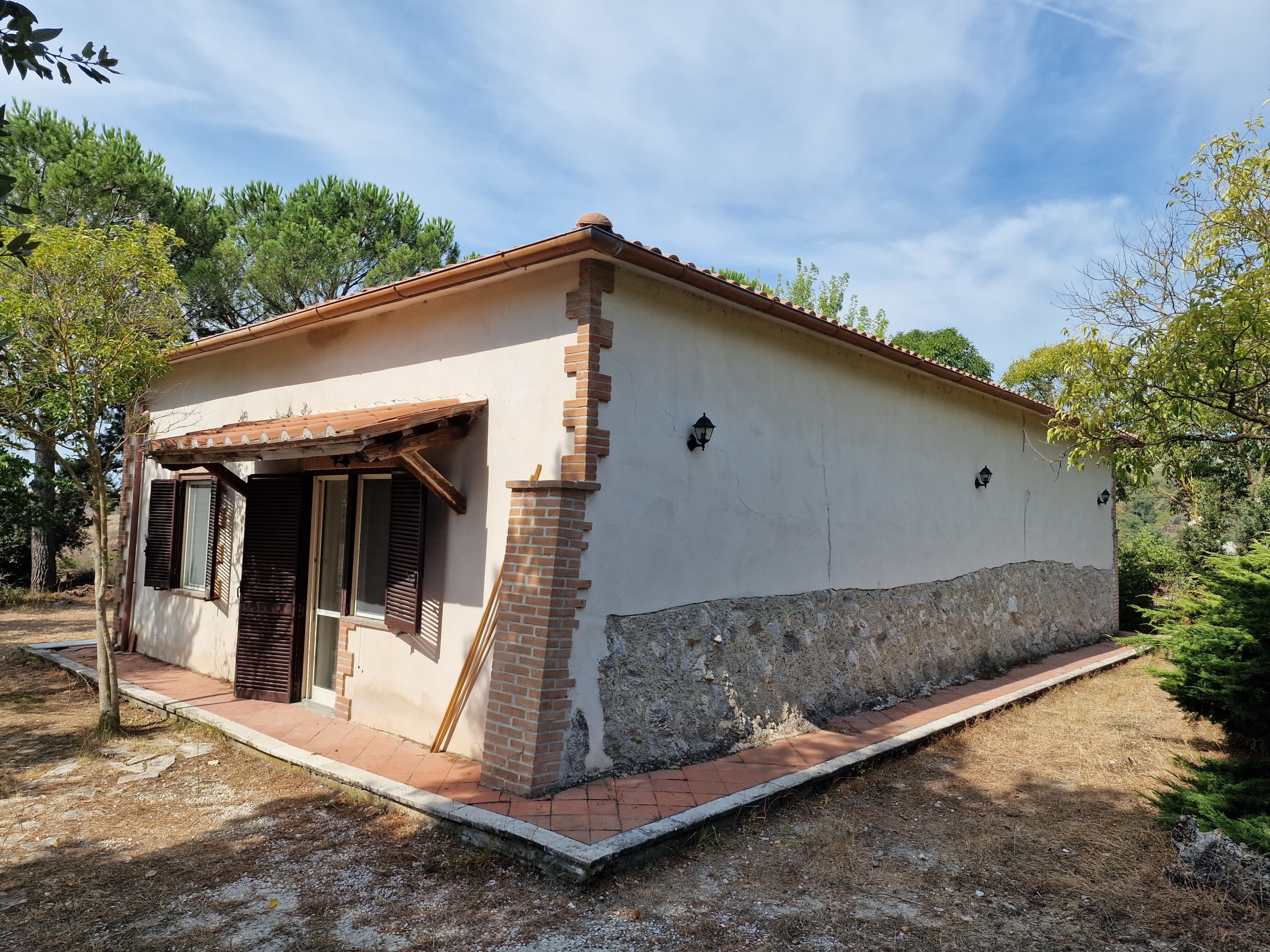 Casa indipendente con giardino in strada provinciale 34, Montecchio