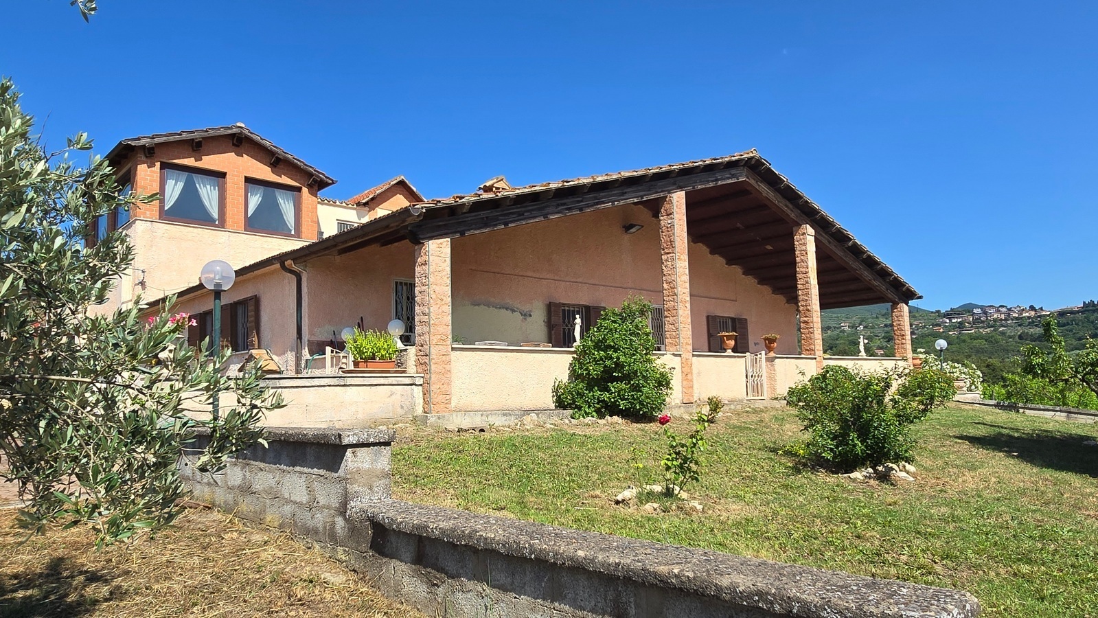 Casa indipendente con terrazzo in via pilli snc, Montecchio