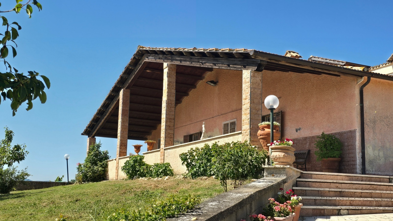 Casa indipendente con terrazzo in via pilli snc, Montecchio