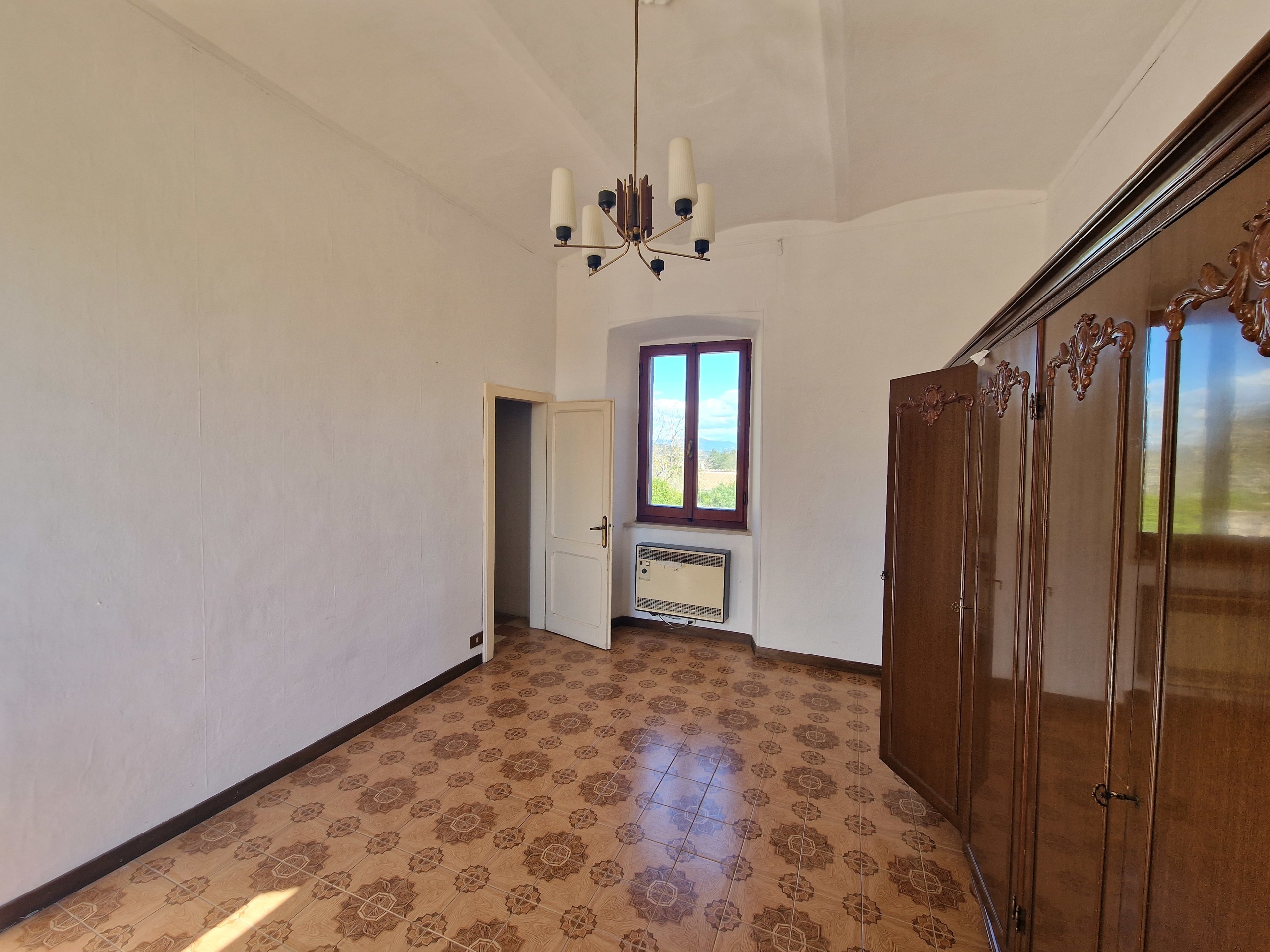 Casa indipendente con terrazzo in porchiano, Amelia