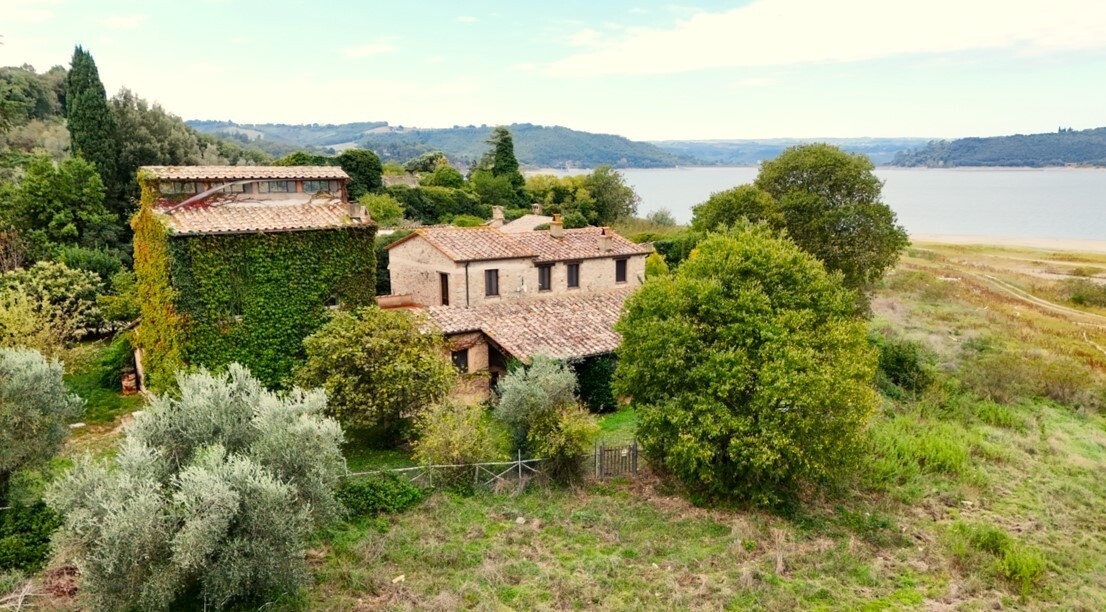 Casa indipendente in vendita in ss448 79, Baschi