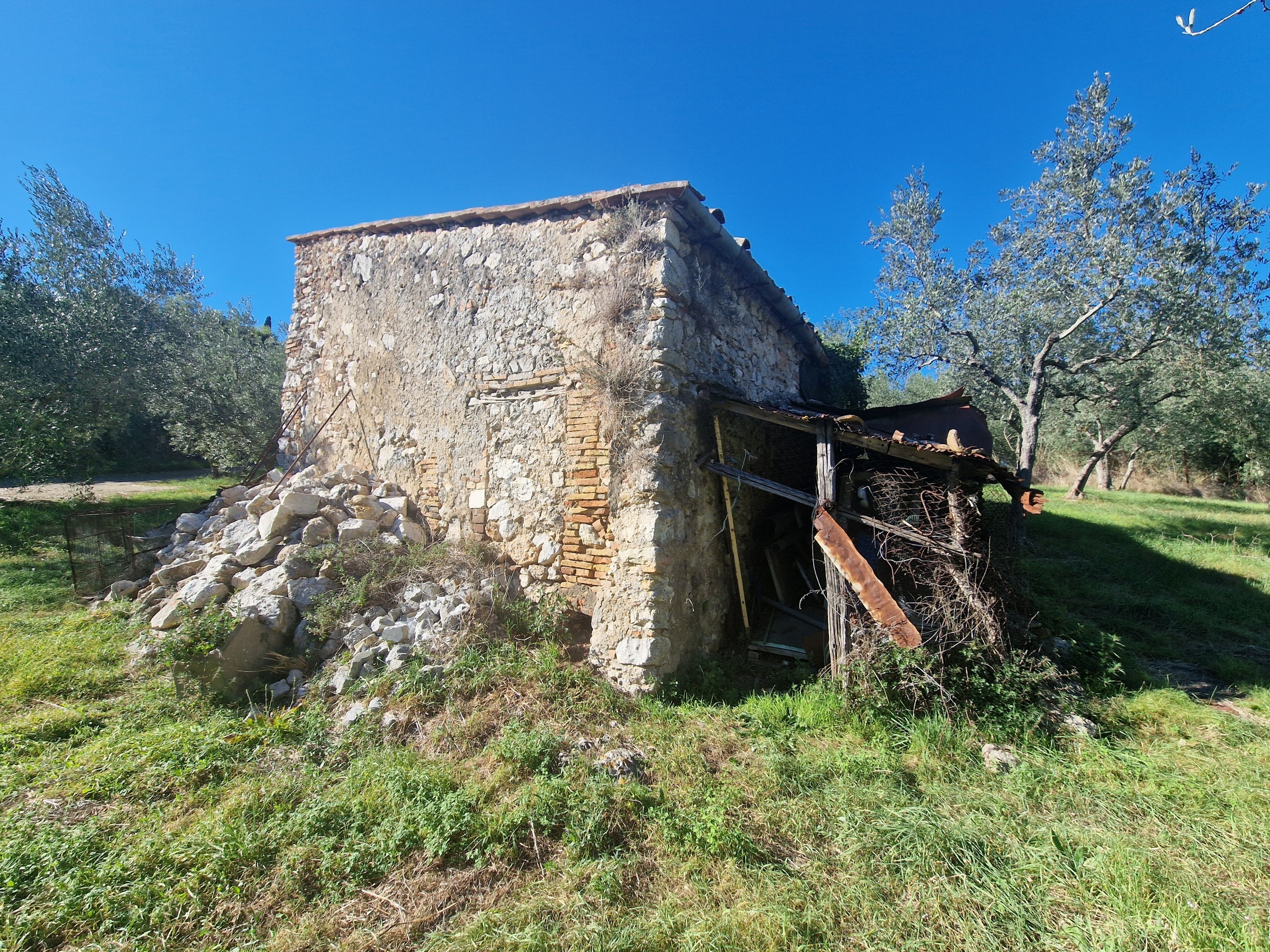 Casa indipendente da ristrutturare in via sant'antonio, Lugnano in Teverina