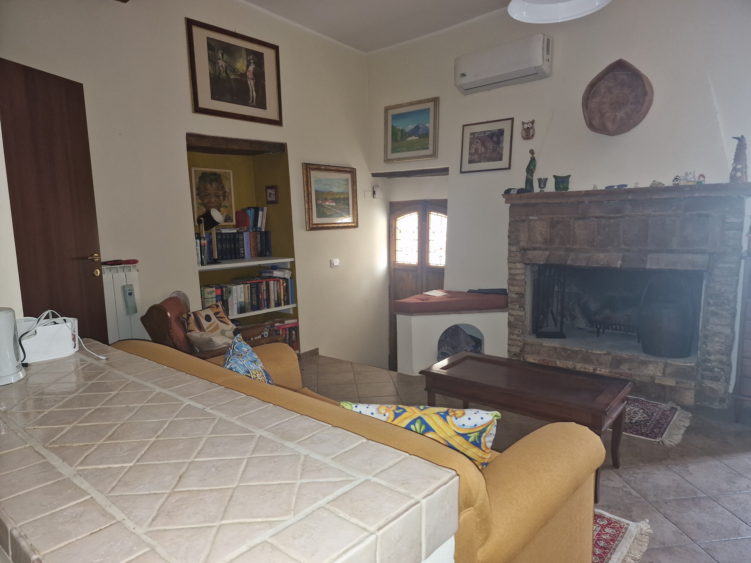 Casa indipendente con box in via pizzutella 35, Terni