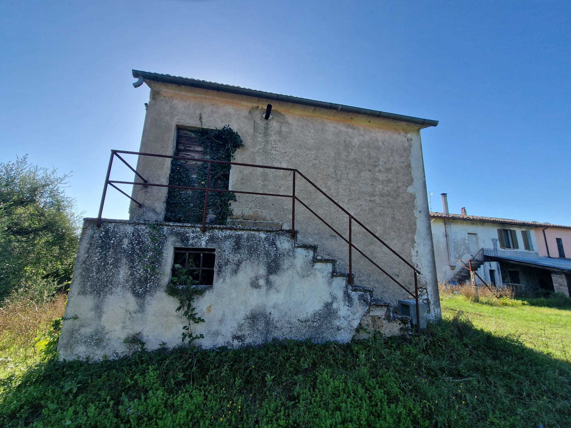 Rustico da ristrutturare in vocabolo molino, Montecastrilli