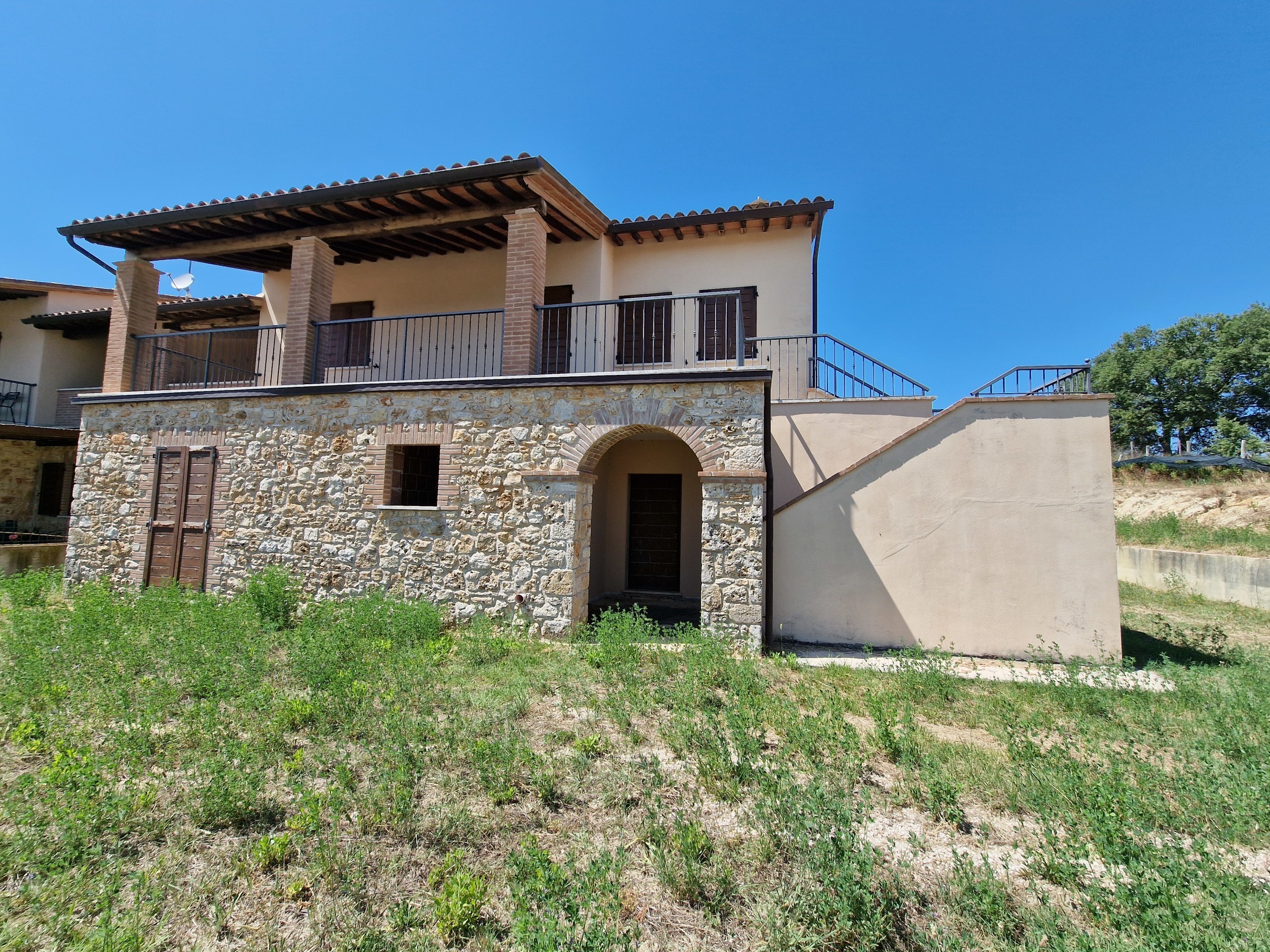 Casa indipendente con giardino in frontignano, Todi