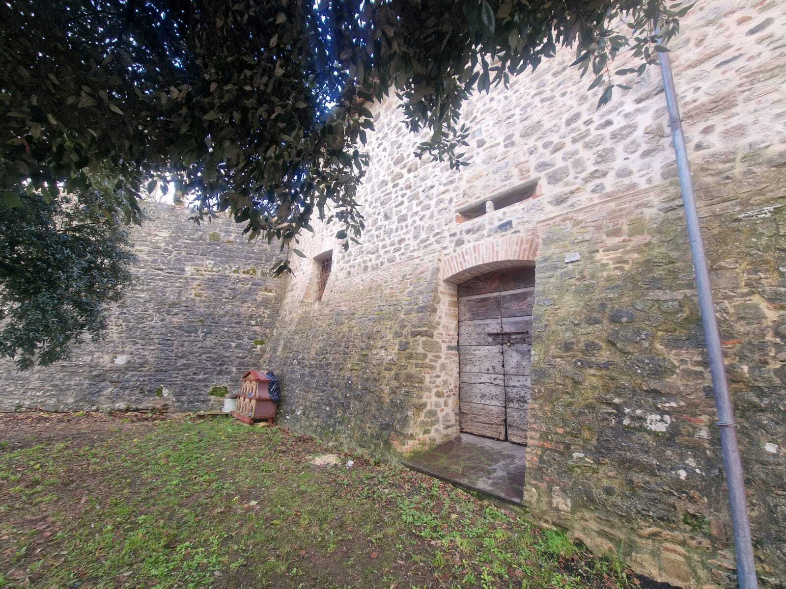 Casa indipendente da ristrutturare in largo del bastione 3, Todi