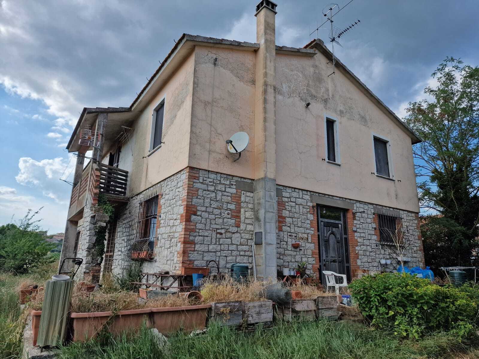 Casa indipendente con giardino in viale giacomo matteotti, Avigliano Umbro