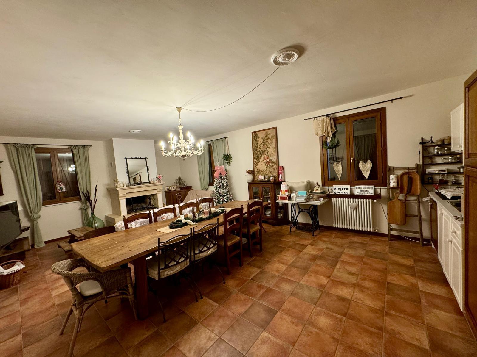 Casa indipendente con giardino in vocabolo ceccotta, Montecastrilli