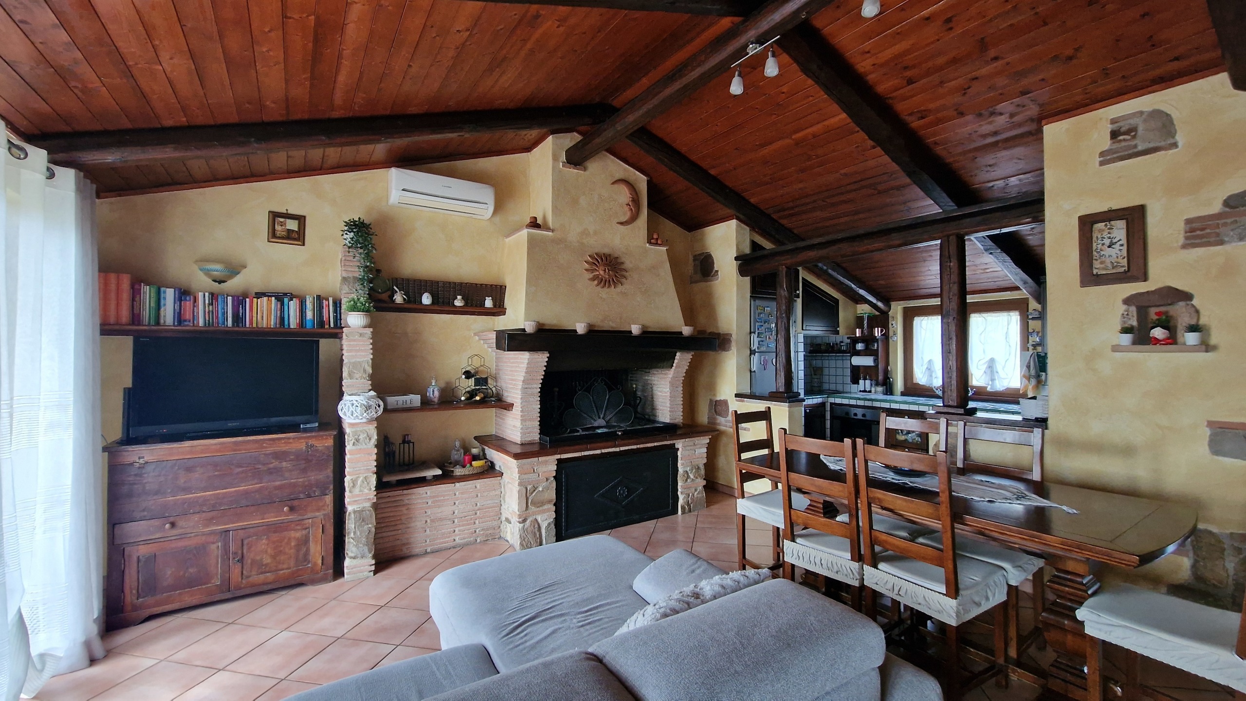 Casa indipendente con giardino in via poggio fiorito, Guardea