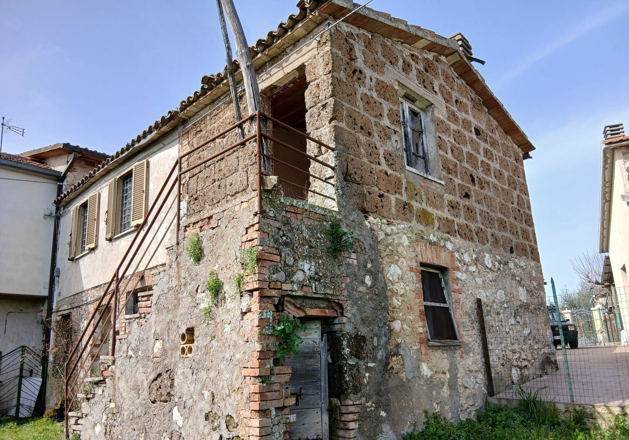Casa indipendente da ristrutturare in via valle molina, Montecastrilli
